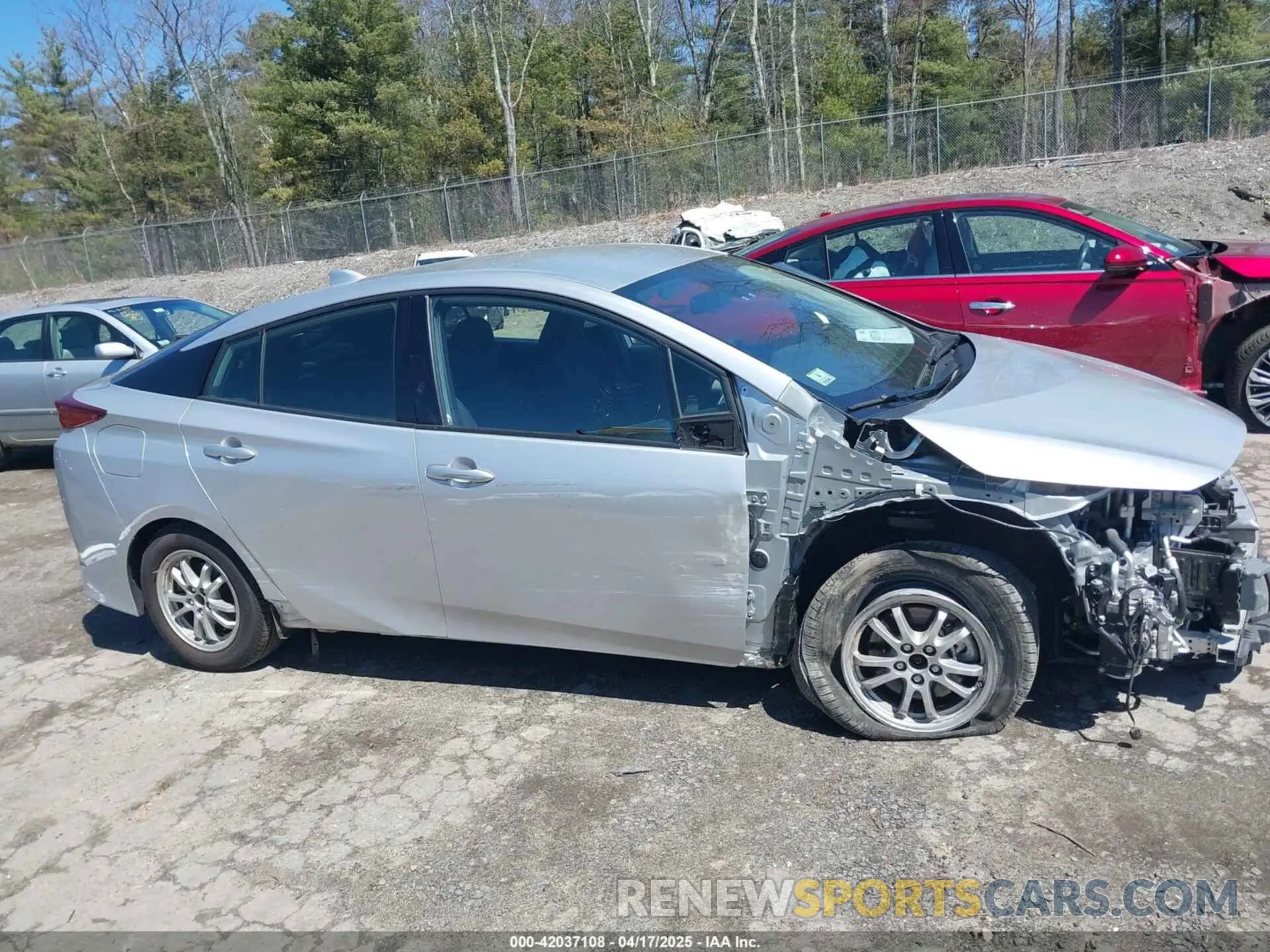 18 Photograph of a damaged car JTDKARFPXL3137917 TOYOTA PRIUS PRIME 2020