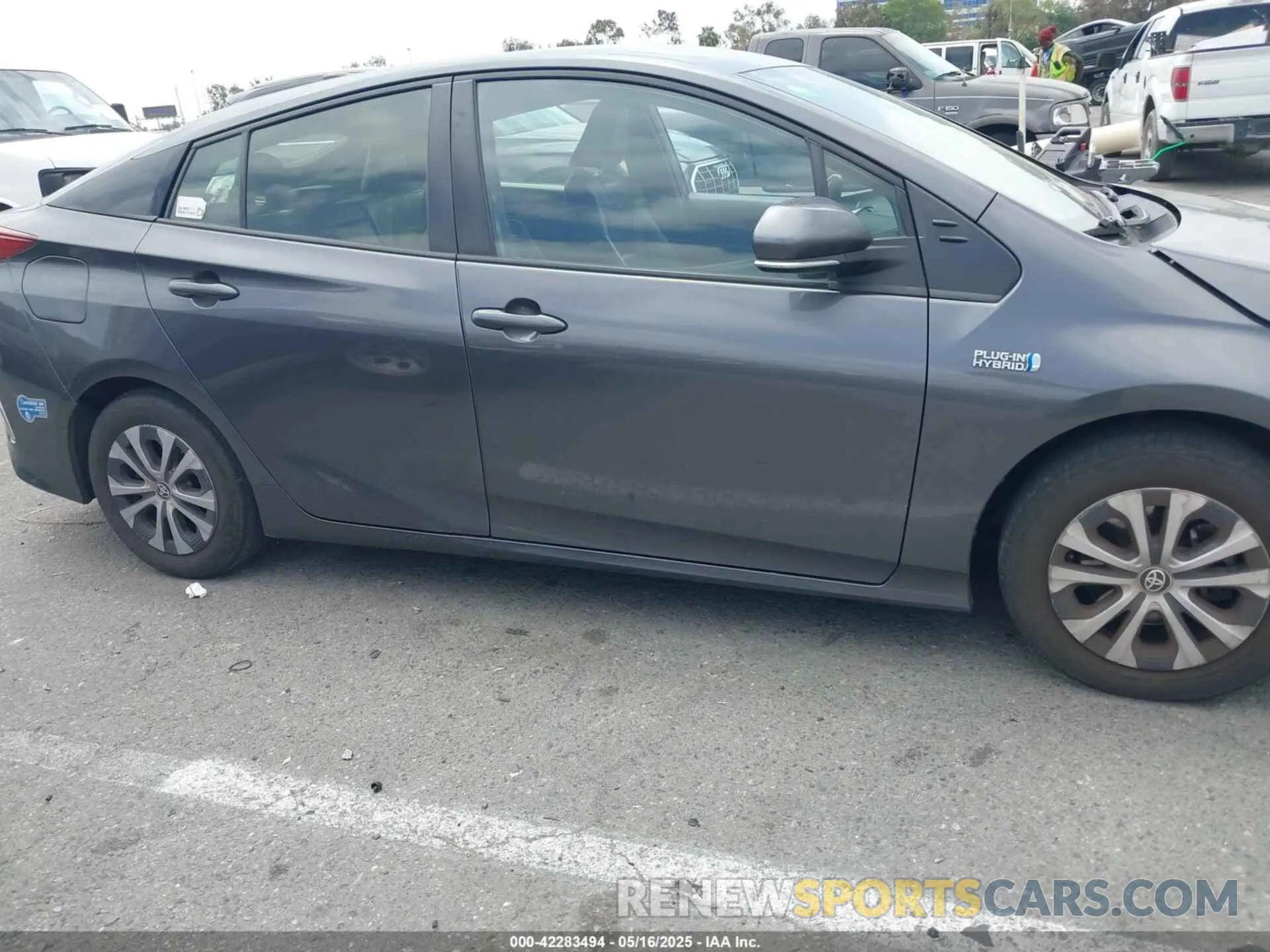 13 Photograph of a damaged car JTDKAMFP0M3193305 TOYOTA PRIUS PRIME 2021