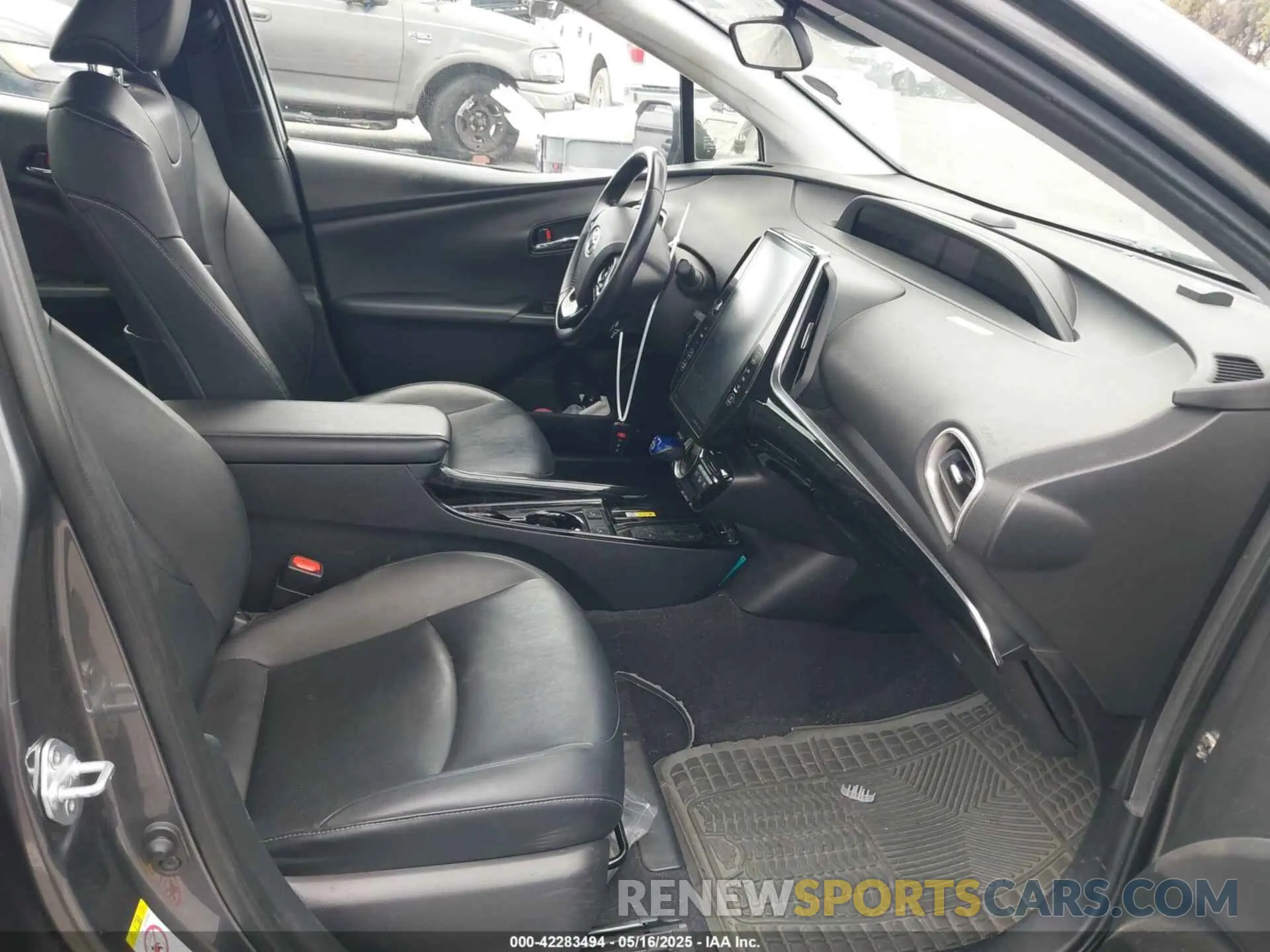 5 Photograph of a damaged car JTDKAMFP0M3193305 TOYOTA PRIUS PRIME 2021