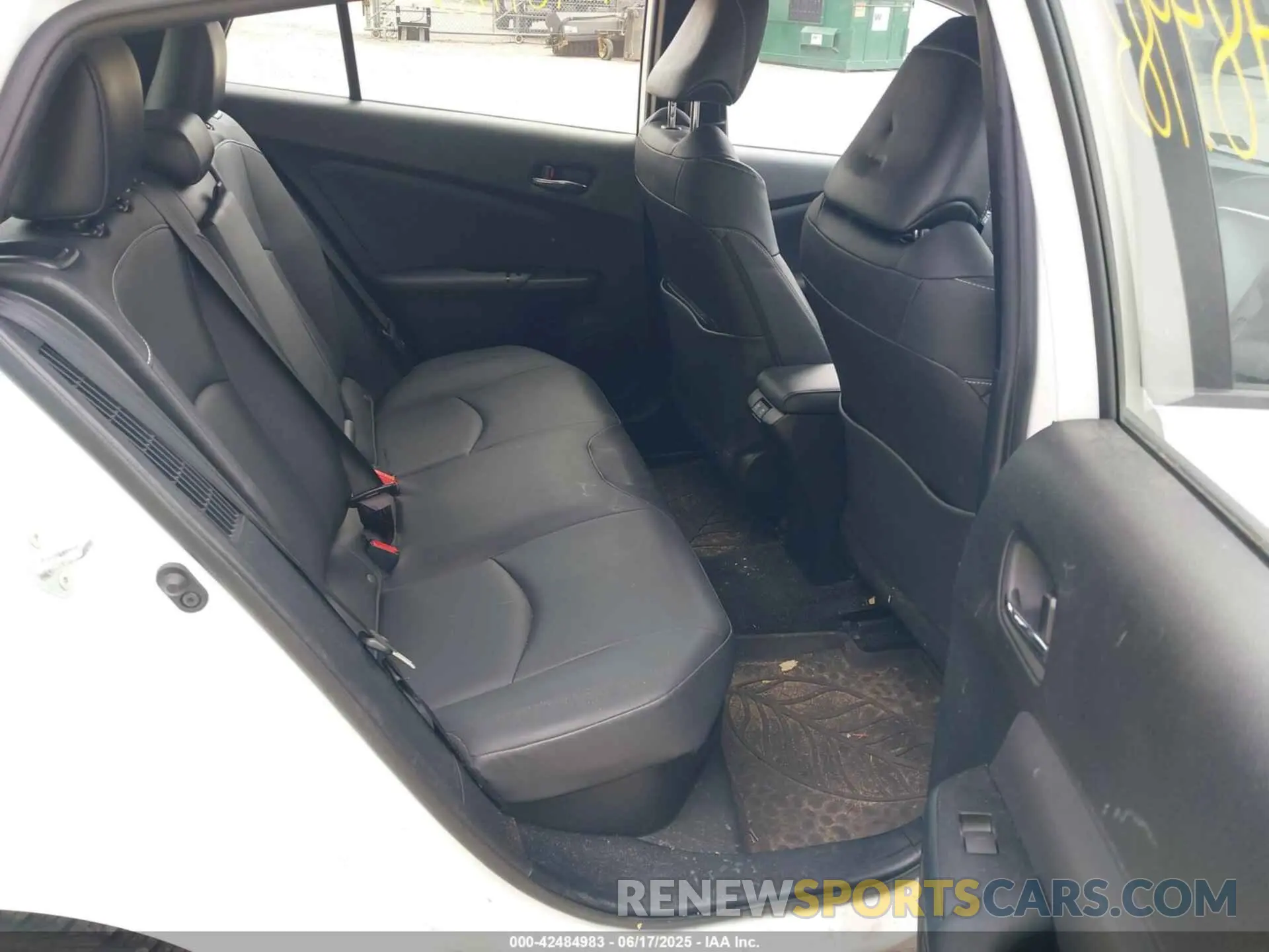 8 Photograph of a damaged car JTDKAMFP1M3165108 TOYOTA PRIUS PRIME 2021