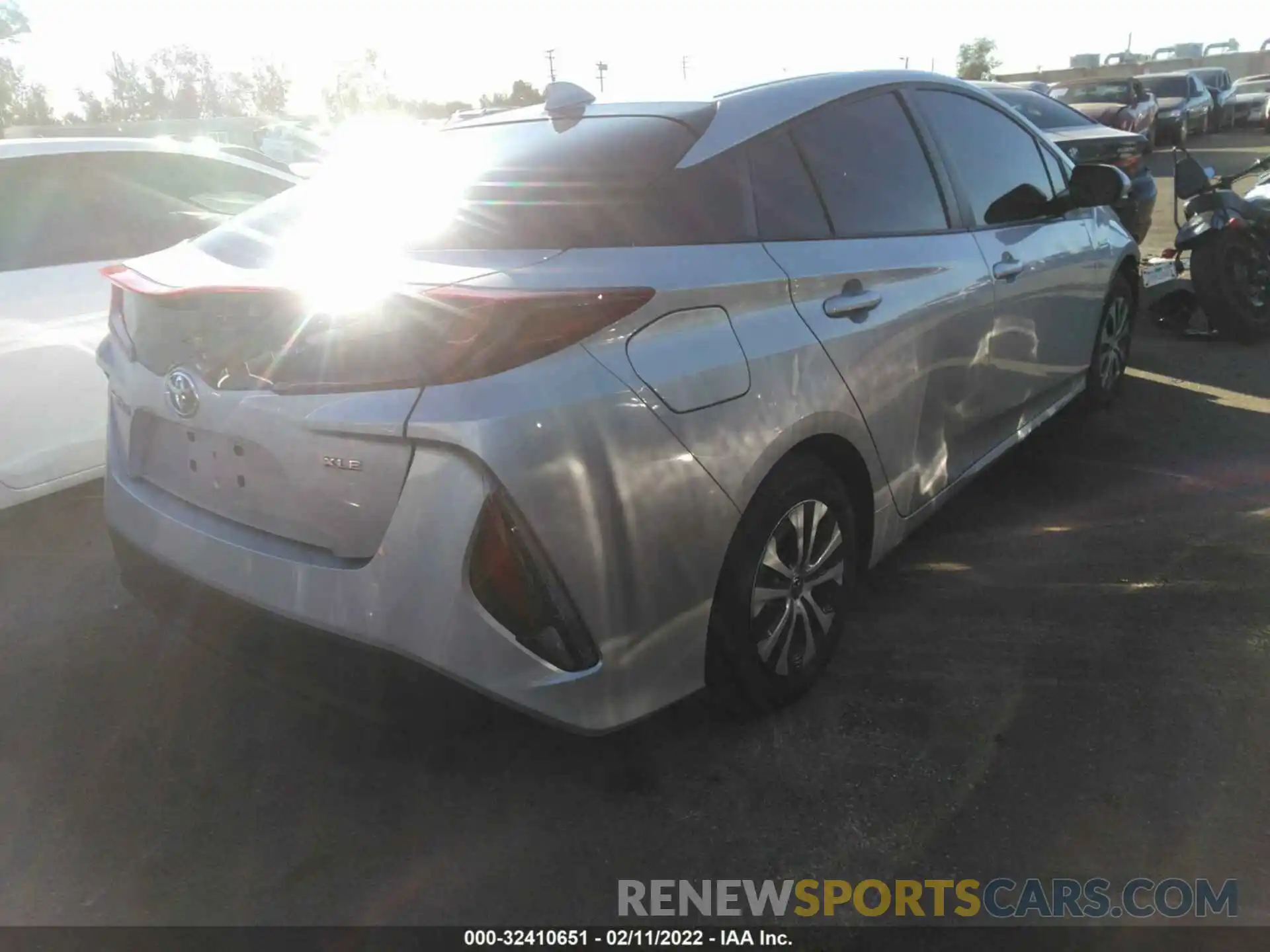 4 Photograph of a damaged car JTDKAMFP1M3171846 TOYOTA PRIUS PRIME 2021