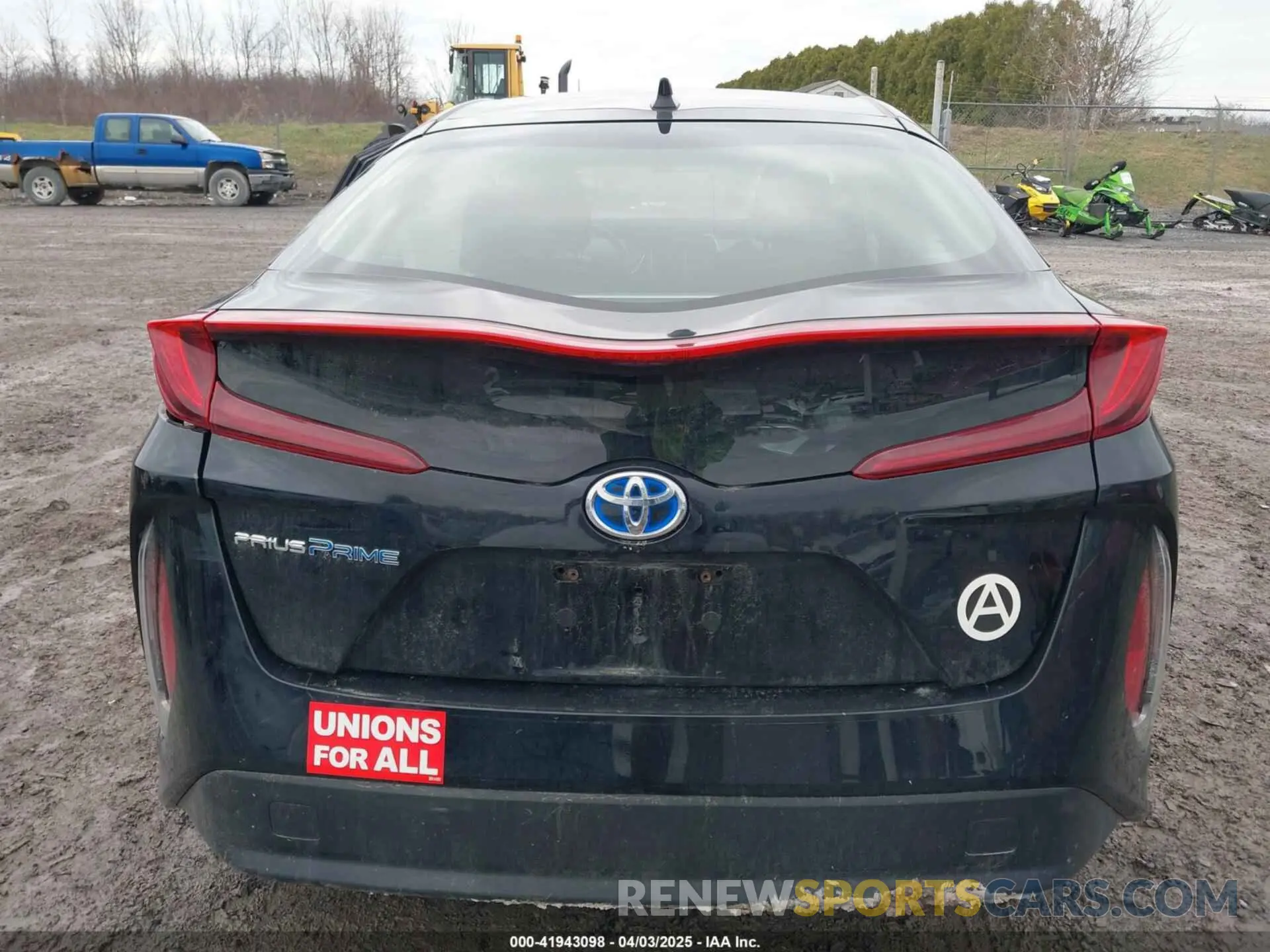 17 Photograph of a damaged car JTDKAMFP2M3165859 TOYOTA PRIUS PRIME 2021