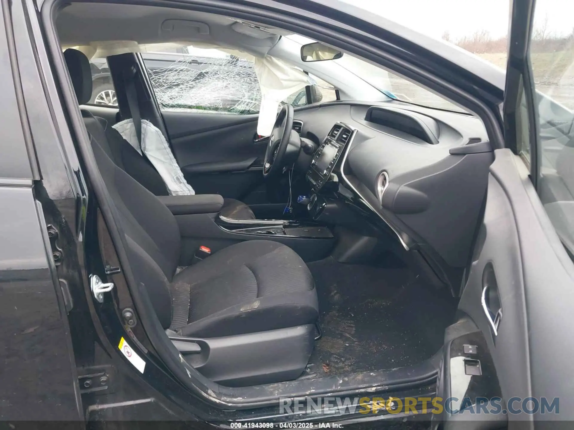 5 Photograph of a damaged car JTDKAMFP2M3165859 TOYOTA PRIUS PRIME 2021