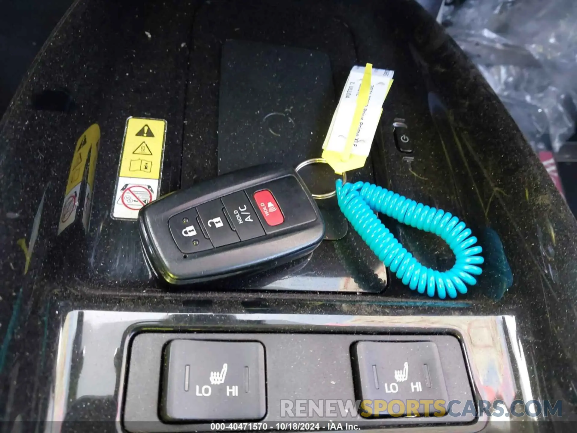 11 Photograph of a damaged car JTDKAMFP2M3169894 TOYOTA PRIUS PRIME 2021