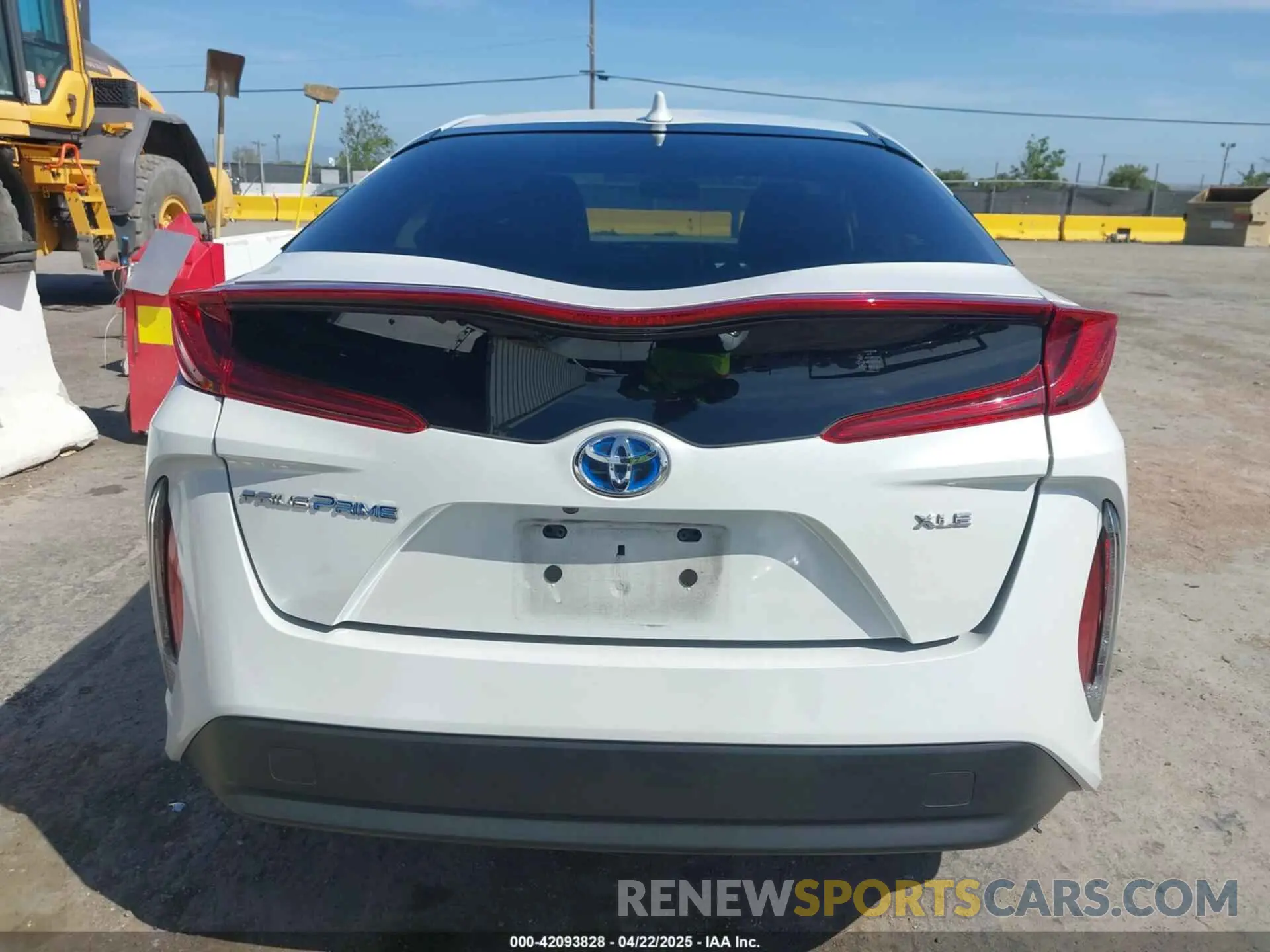 16 Photograph of a damaged car JTDKAMFP2M3177459 TOYOTA PRIUS PRIME 2021