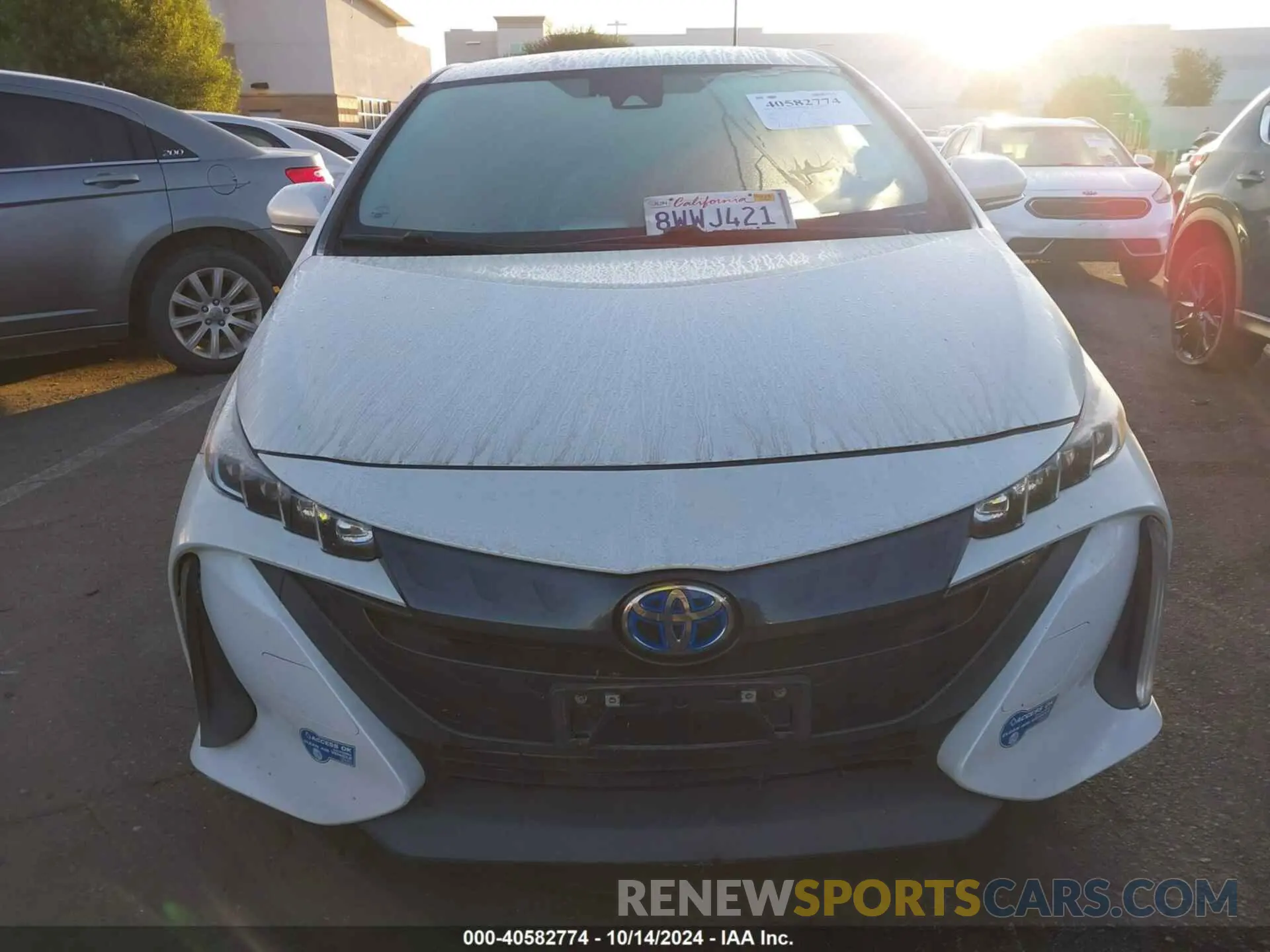 12 Photograph of a damaged car JTDKAMFP3M3195565 TOYOTA PRIUS PRIME 2021