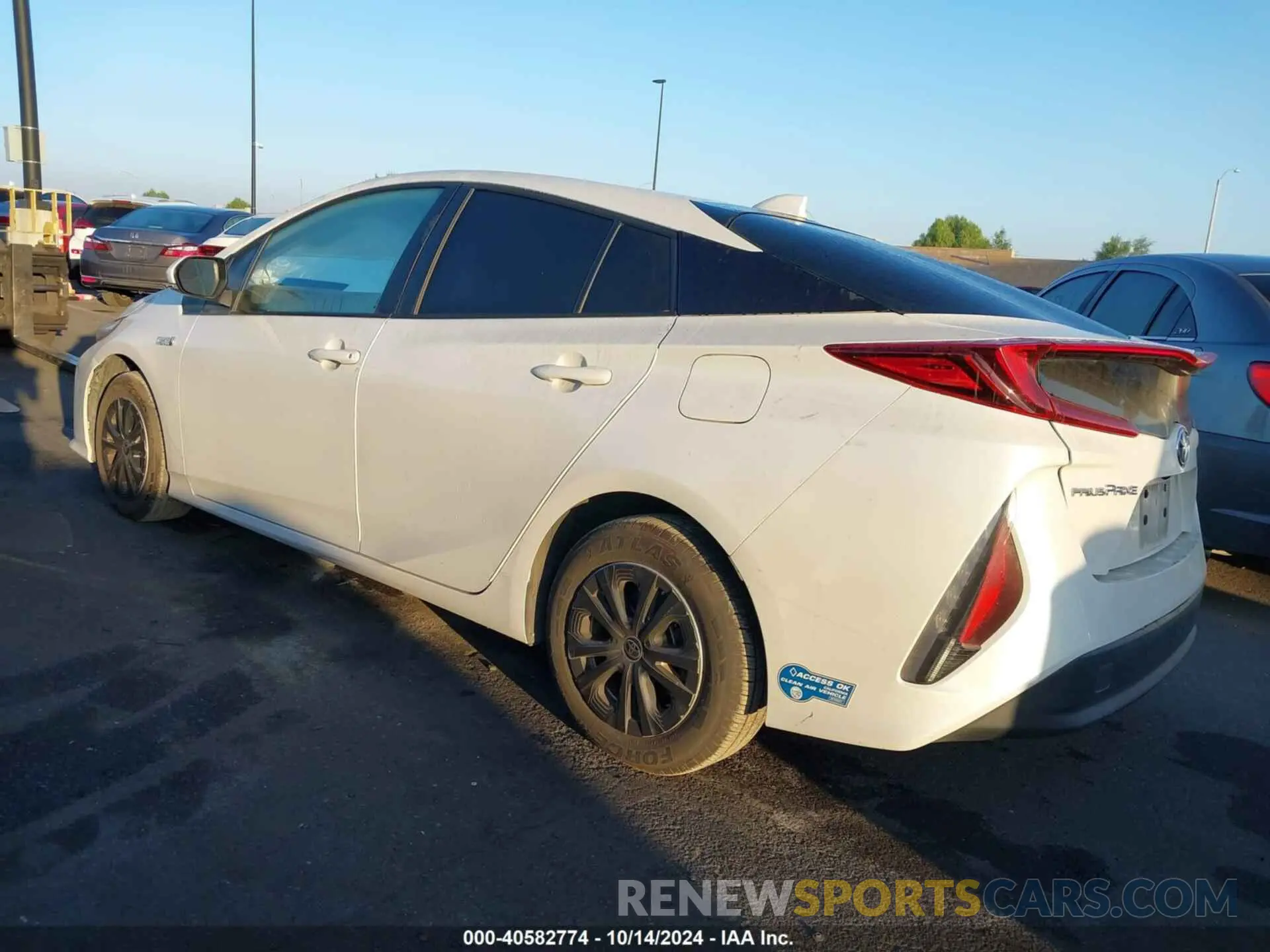 3 Photograph of a damaged car JTDKAMFP3M3195565 TOYOTA PRIUS PRIME 2021