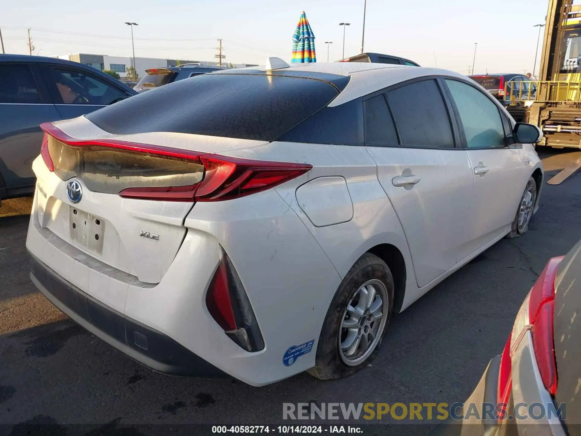 4 Photograph of a damaged car JTDKAMFP3M3195565 TOYOTA PRIUS PRIME 2021