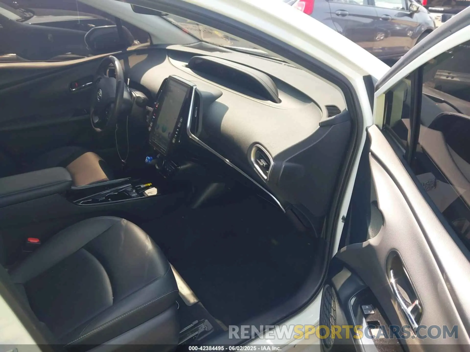 5 Photograph of a damaged car JTDKAMFP4M3169430 TOYOTA PRIUS PRIME 2021