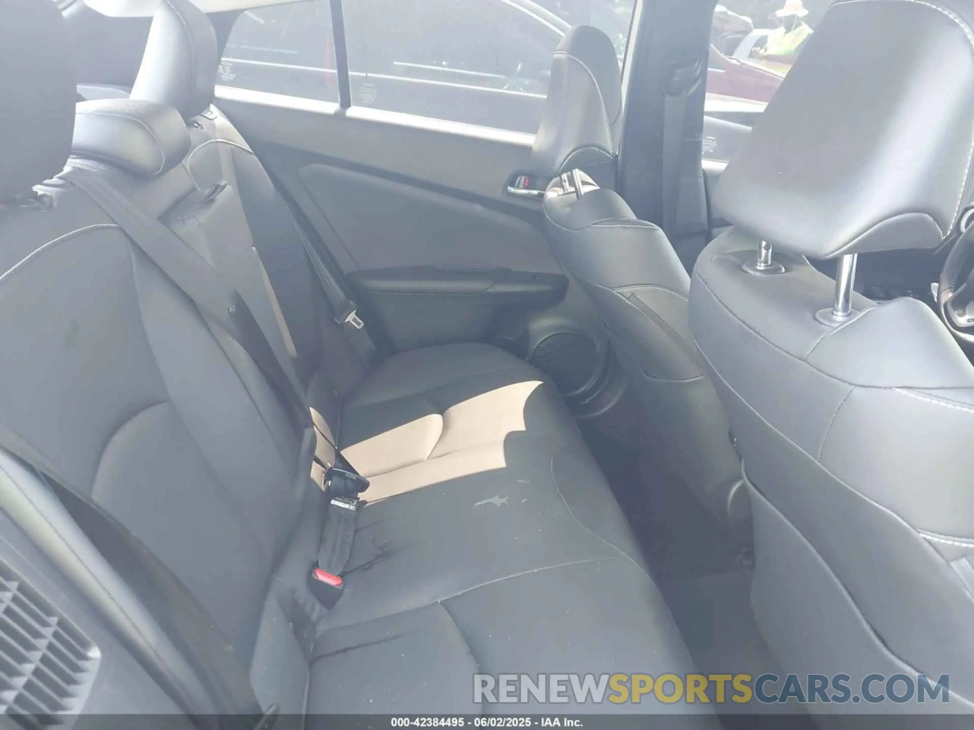 8 Photograph of a damaged car JTDKAMFP4M3169430 TOYOTA PRIUS PRIME 2021