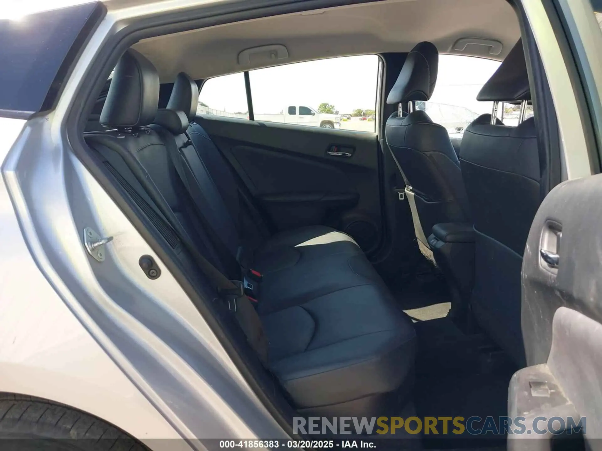 8 Photograph of a damaged car JTDKAMFP4M3175051 TOYOTA PRIUS PRIME 2021