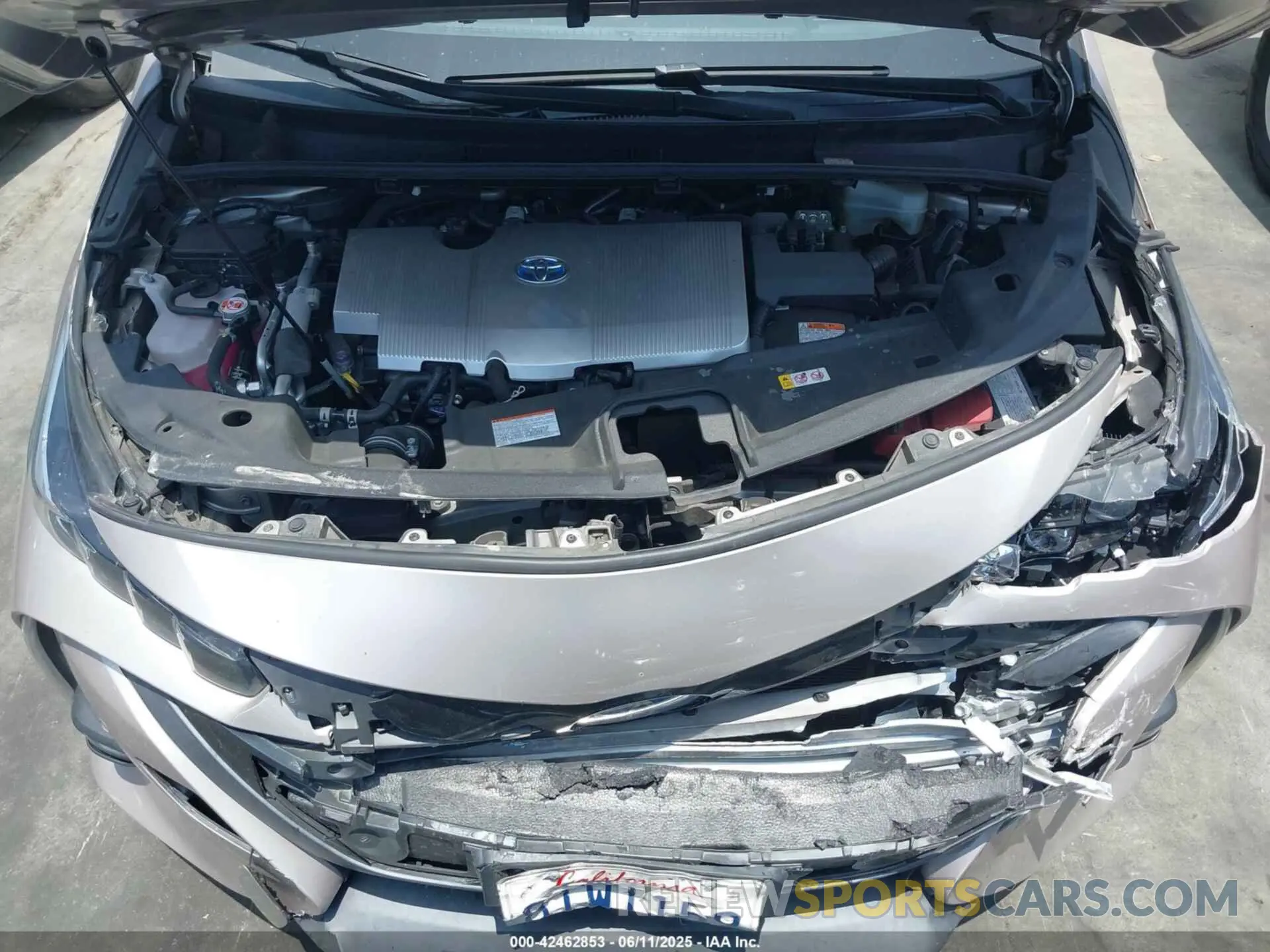 10 Photograph of a damaged car JTDKAMFP5M3167430 TOYOTA PRIUS PRIME 2021