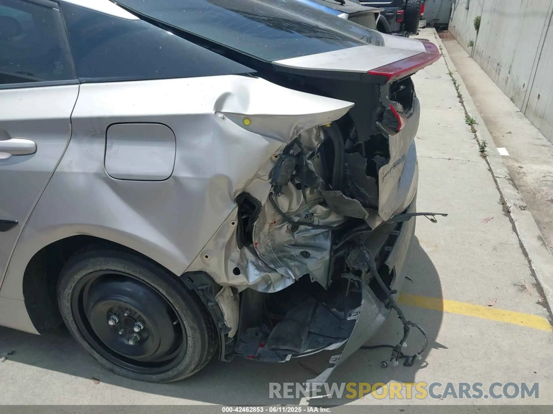 22 Photograph of a damaged car JTDKAMFP5M3167430 TOYOTA PRIUS PRIME 2021