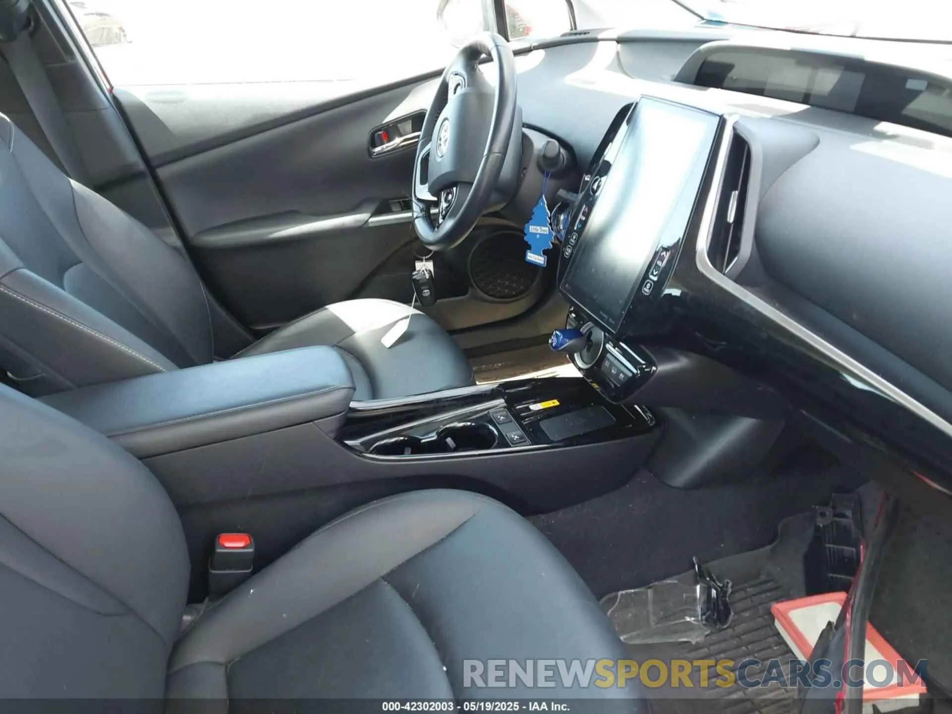 5 Photograph of a damaged car JTDKAMFP6M3192515 TOYOTA PRIUS PRIME 2021