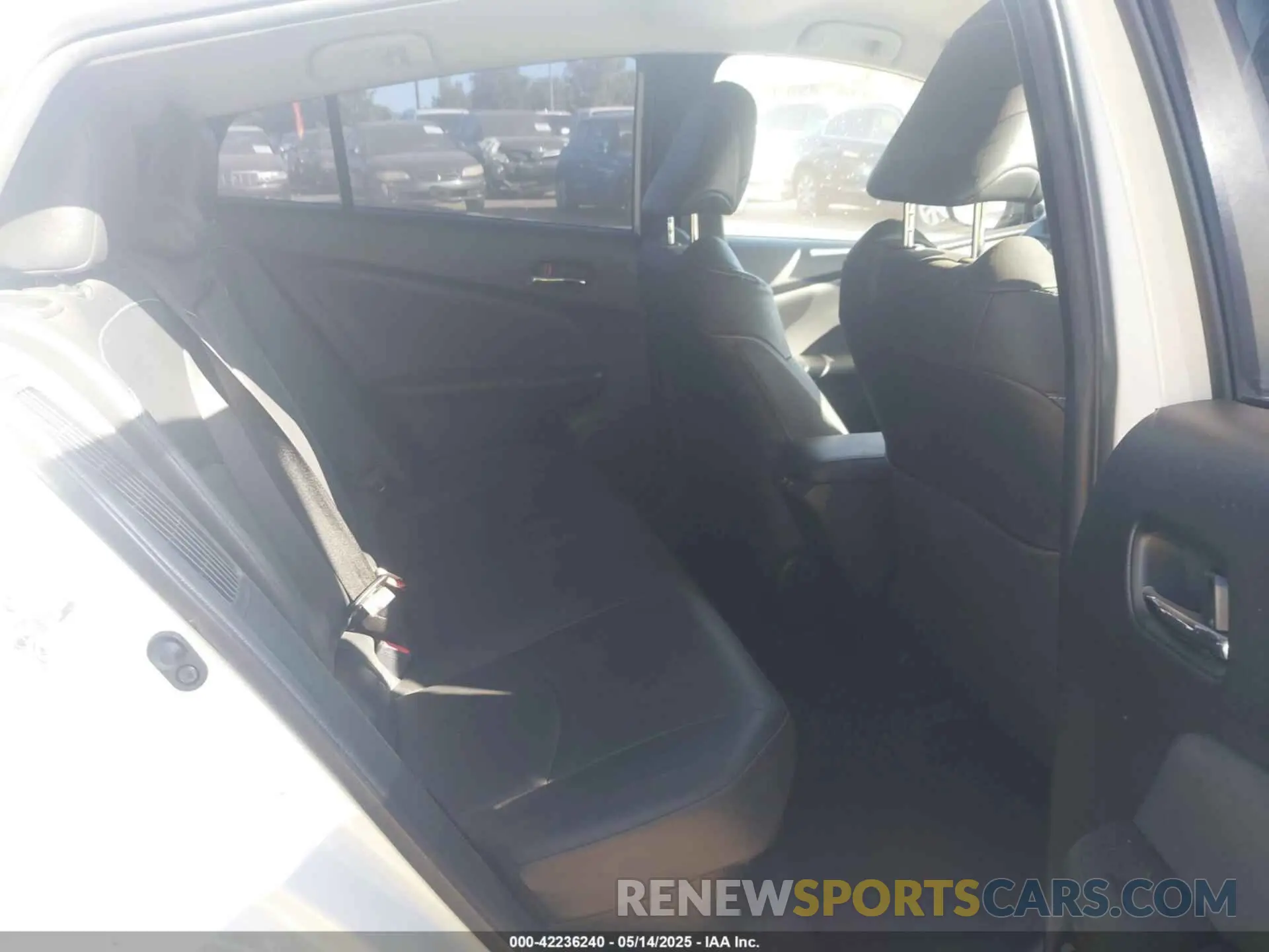 8 Photograph of a damaged car JTDKAMFP7M3173830 TOYOTA PRIUS PRIME 2021