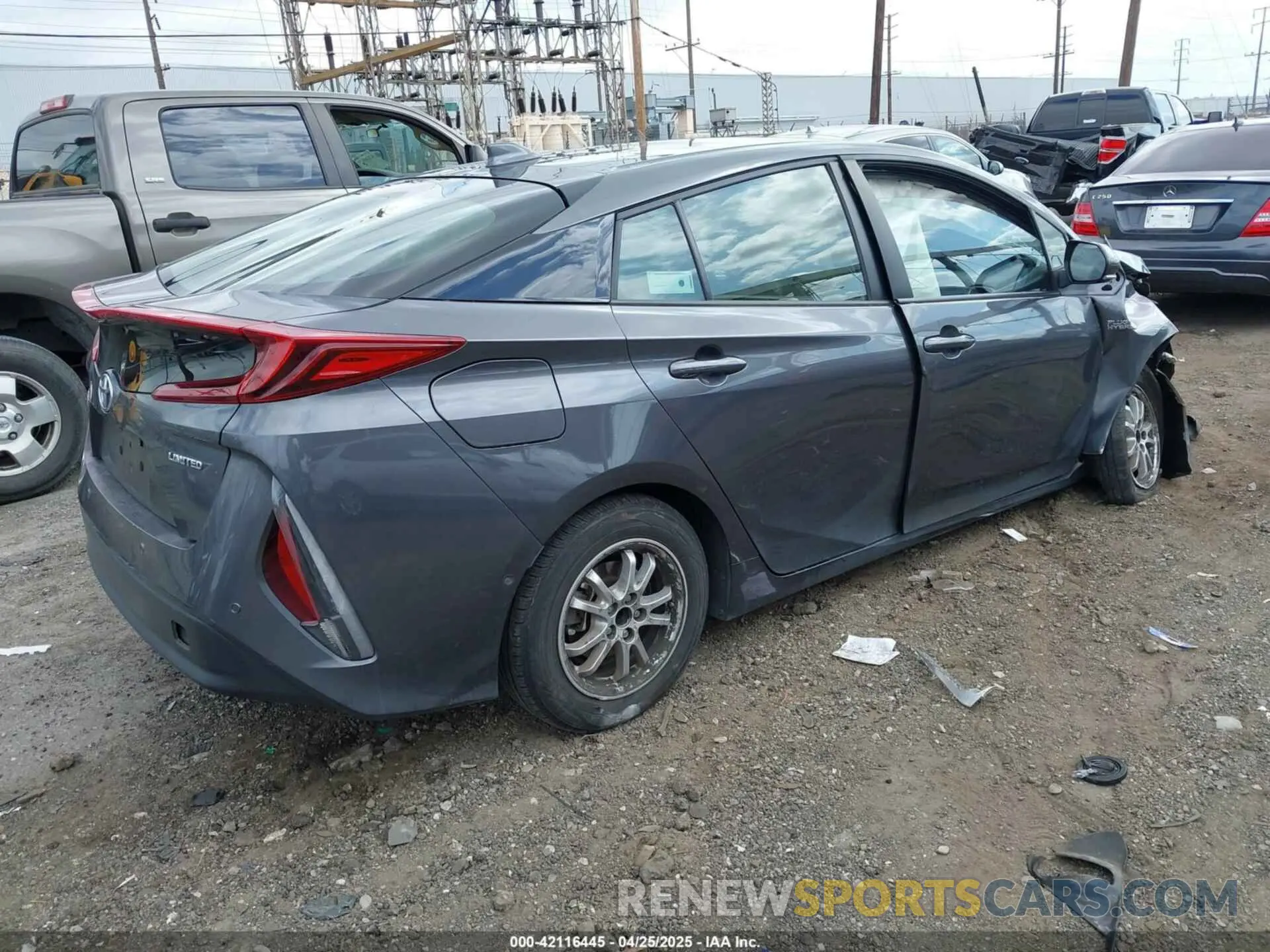 4 Photograph of a damaged car JTDKAMFP7M3177134 TOYOTA PRIUS PRIME 2021