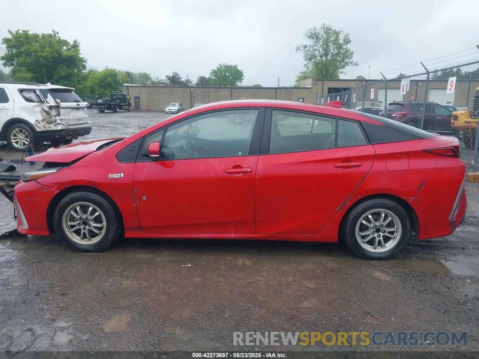 14 Photograph of a damaged car JTDKAMFP7M3178008 TOYOTA PRIUS PRIME 2021