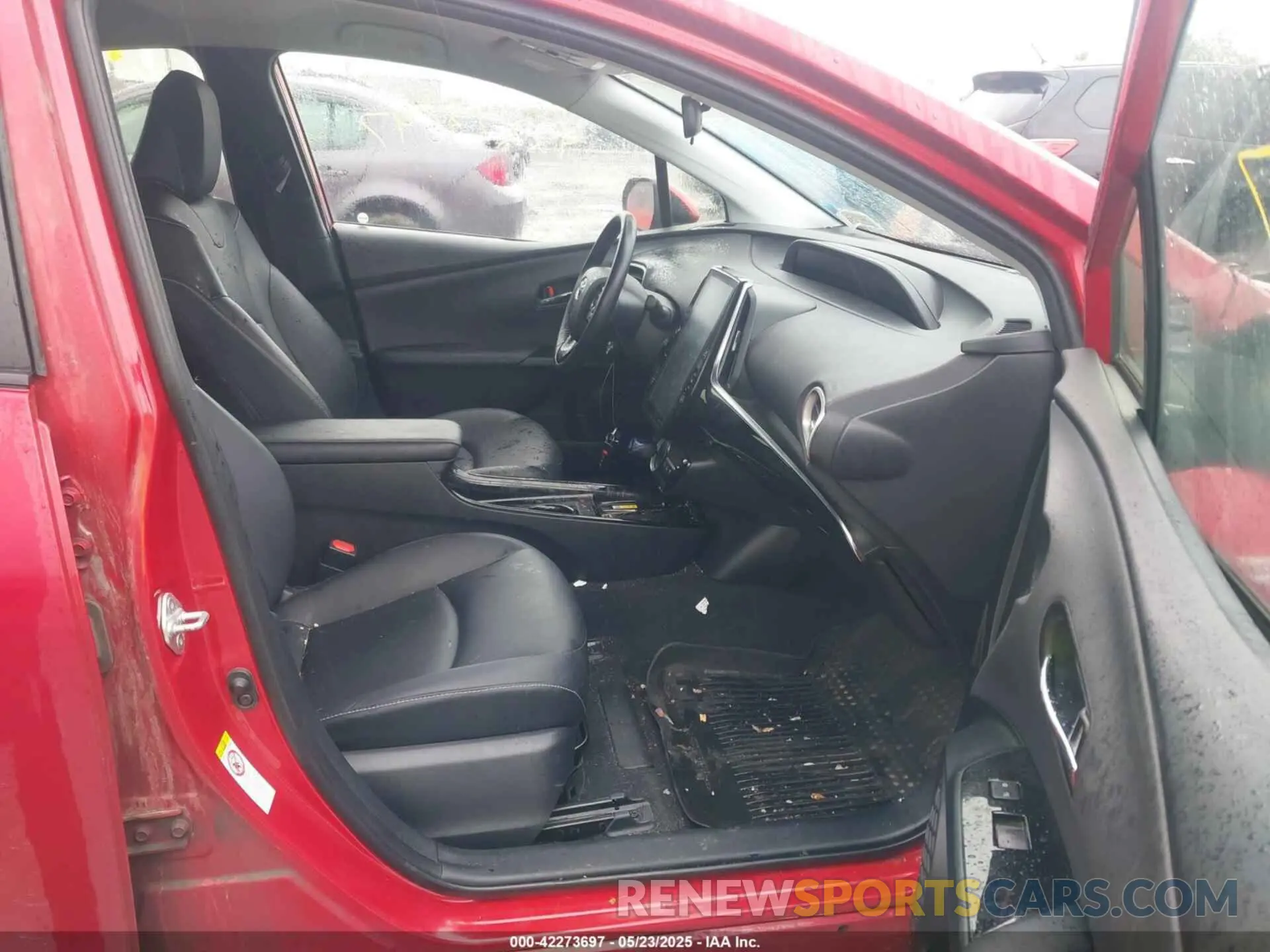 5 Photograph of a damaged car JTDKAMFP7M3178008 TOYOTA PRIUS PRIME 2021