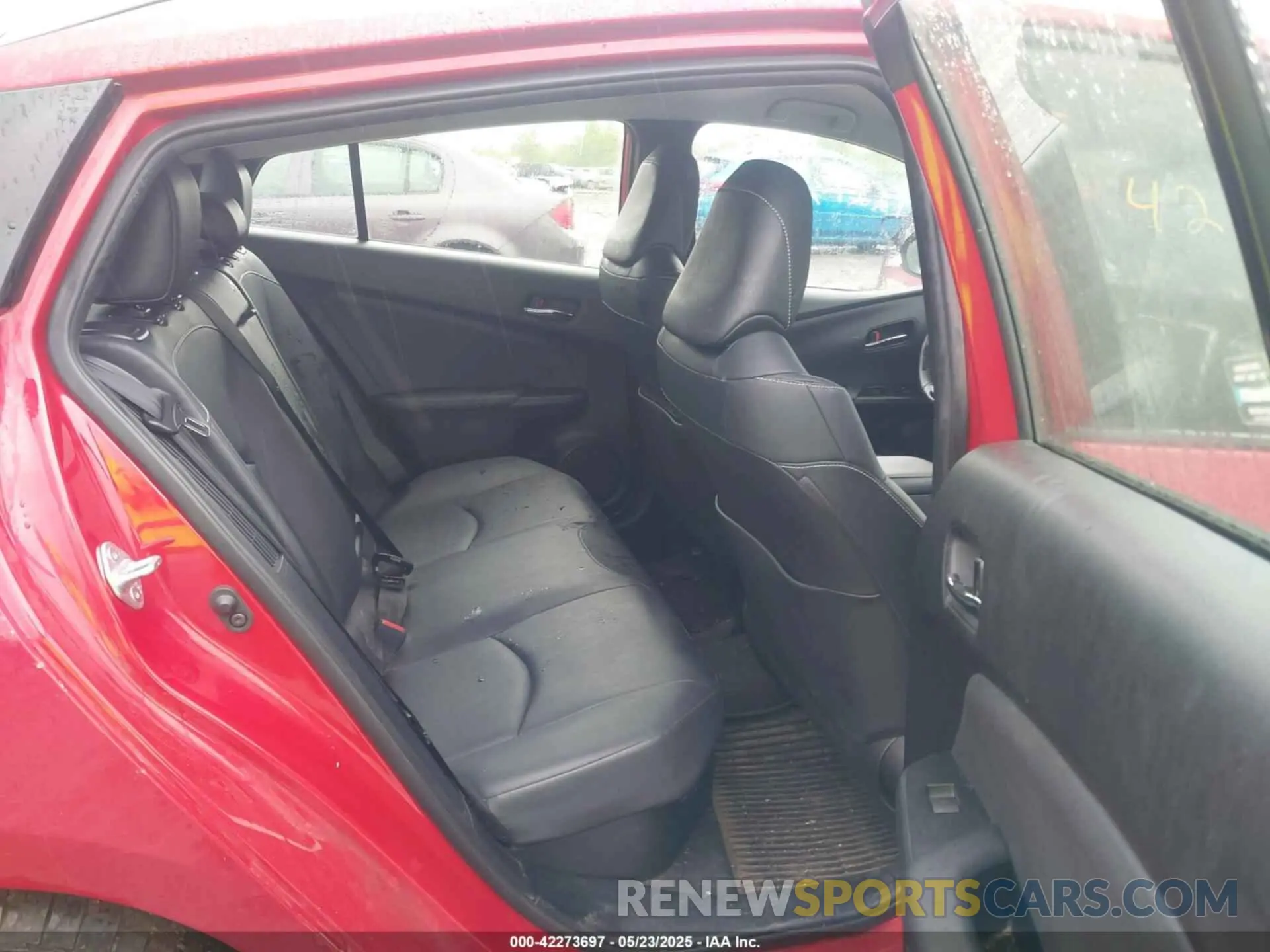 8 Photograph of a damaged car JTDKAMFP7M3178008 TOYOTA PRIUS PRIME 2021