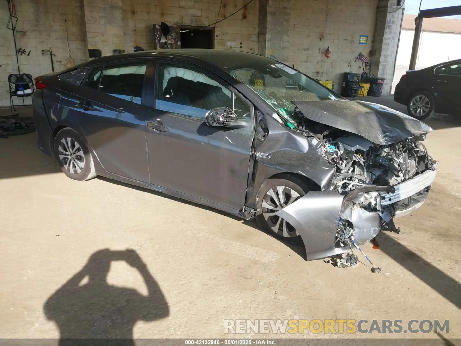 1 Photograph of a damaged car JTDKAMFP7M3192944 TOYOTA PRIUS PRIME 2021