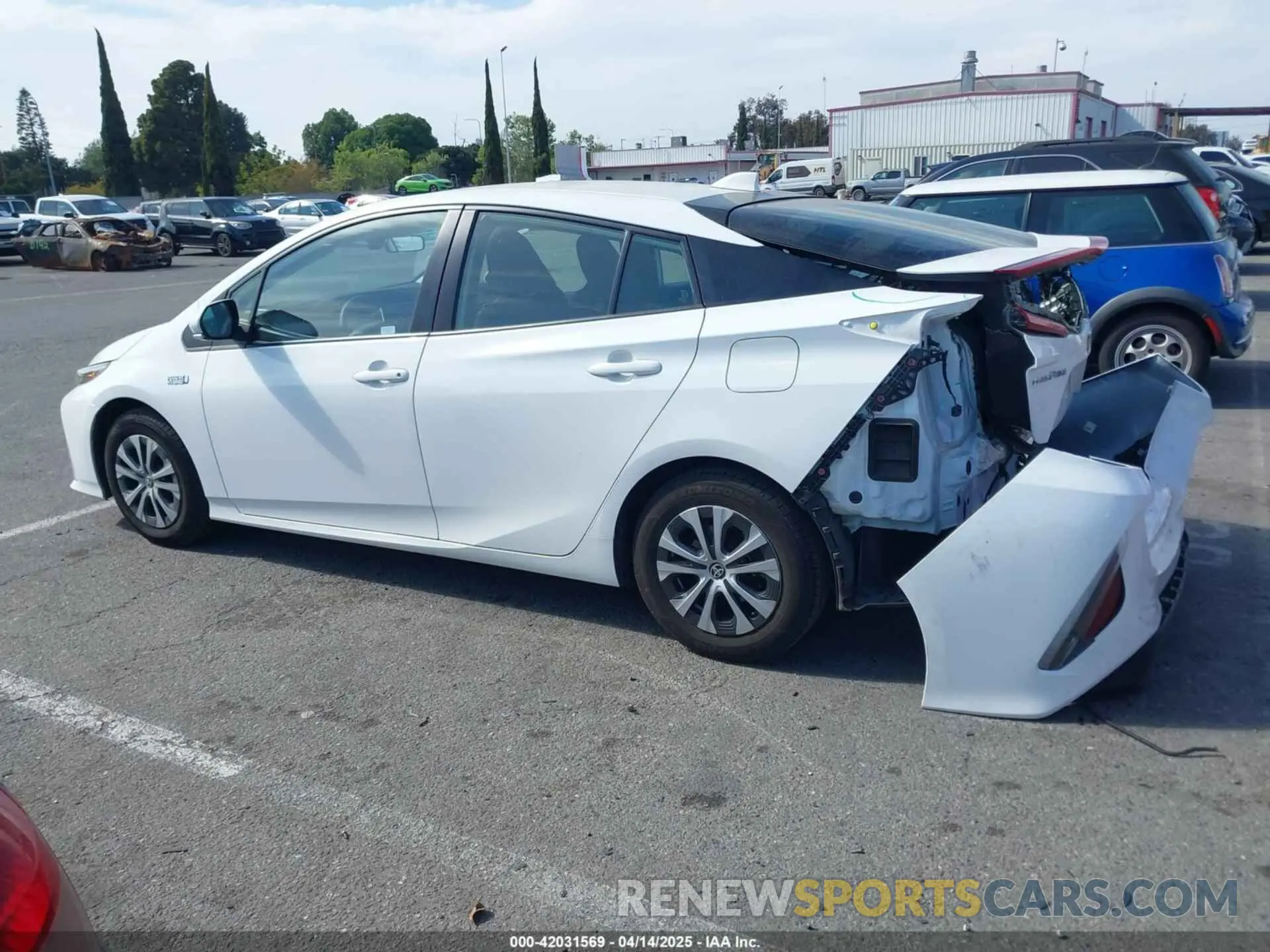 15 Photograph of a damaged car JTDKAMFP7M3197111 TOYOTA PRIUS PRIME 2021
