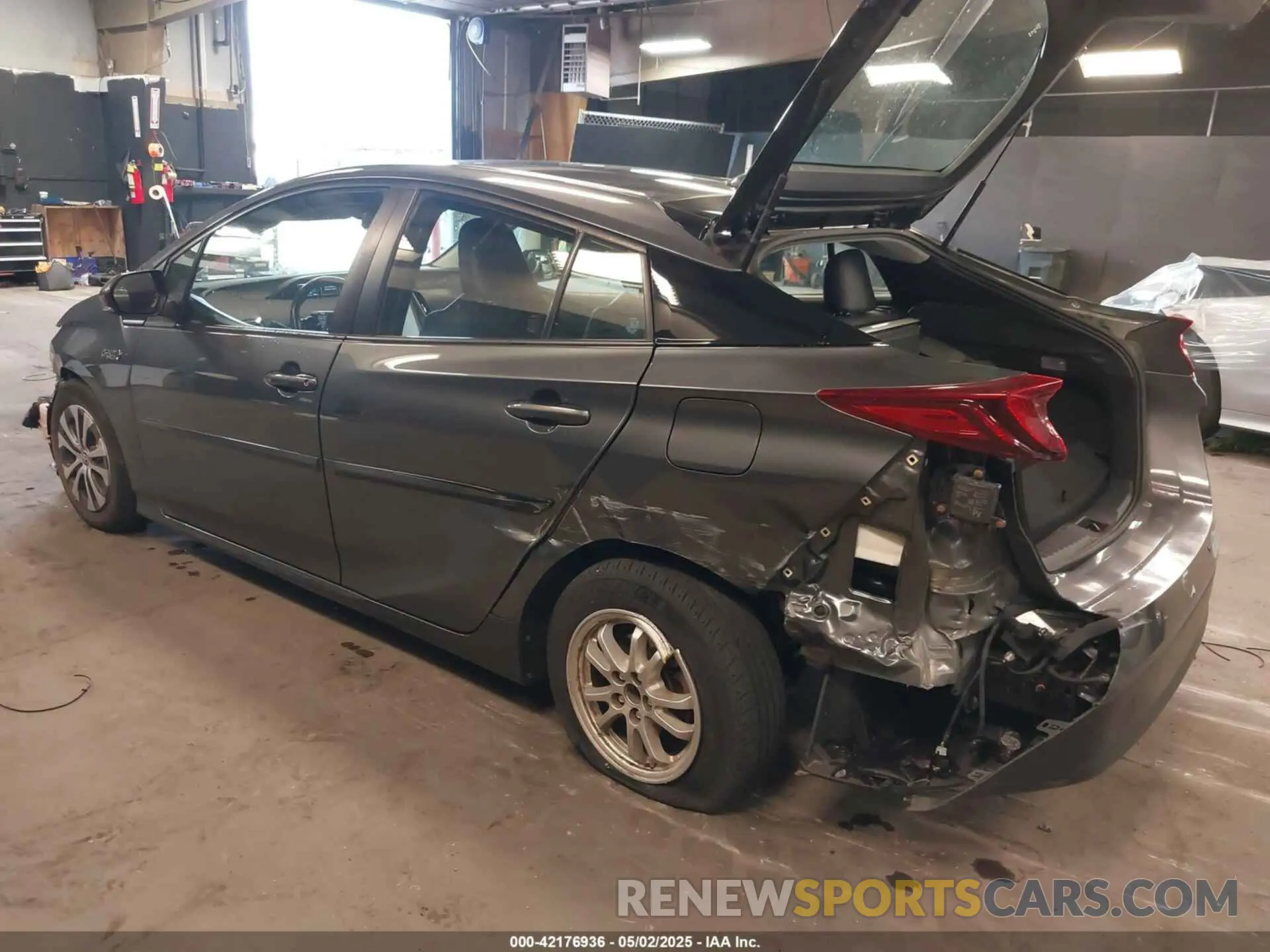 3 Photograph of a damaged car JTDKAMFP8M3175487 TOYOTA PRIUS PRIME 2021