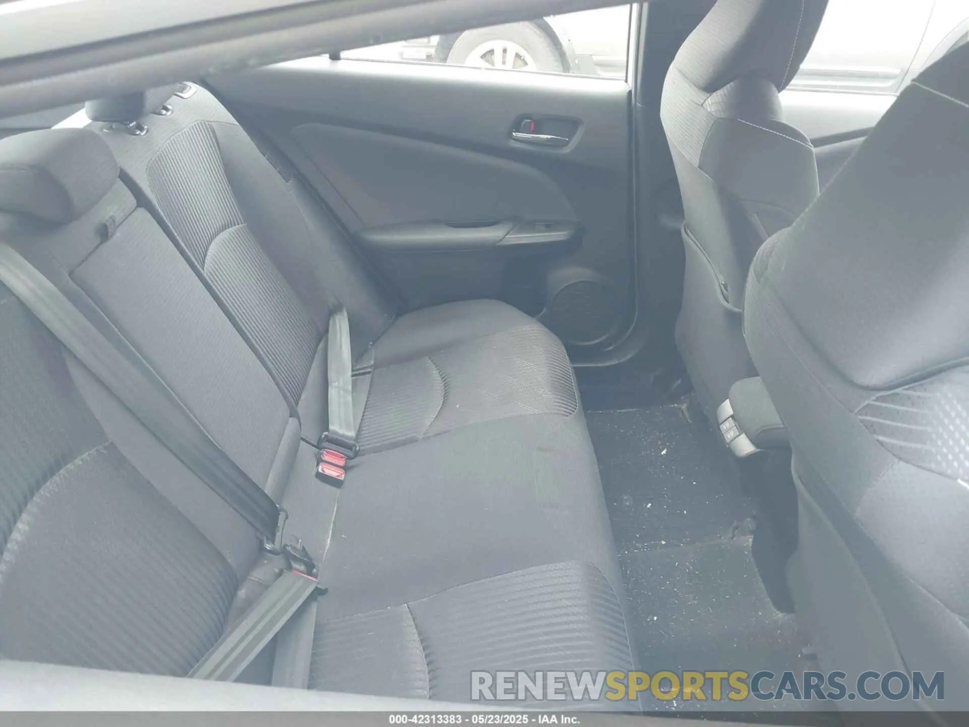 8 Photograph of a damaged car JTDKAMFP9M3179242 TOYOTA PRIUS PRIME 2021