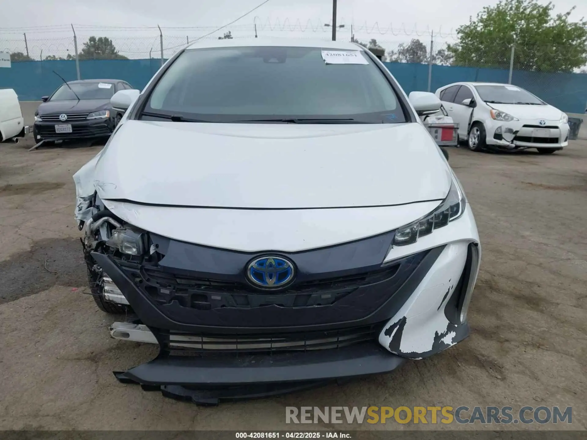 12 Photograph of a damaged car JTDKAMFP9M3194047 TOYOTA PRIUS PRIME 2021
