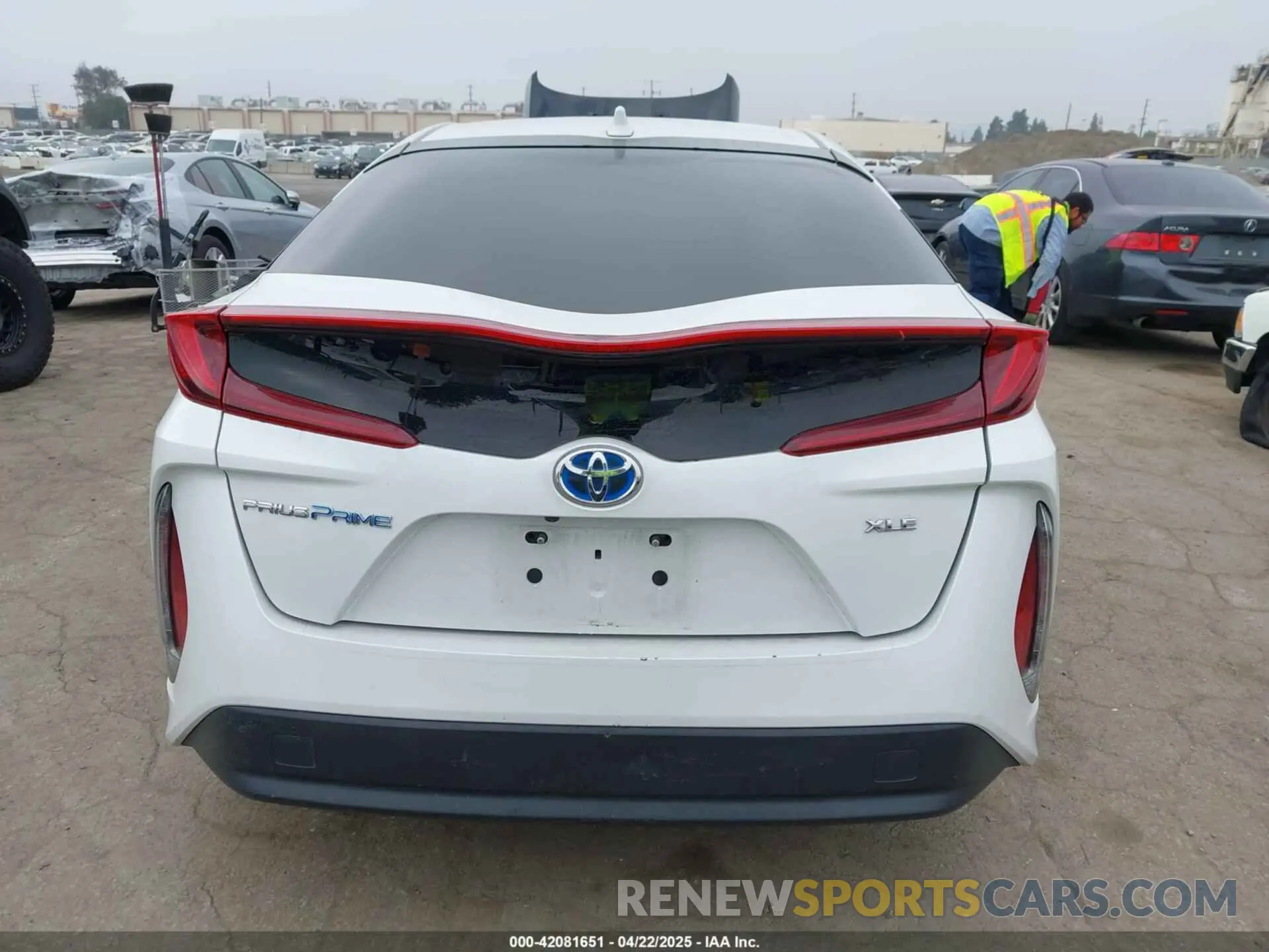 16 Photograph of a damaged car JTDKAMFP9M3194047 TOYOTA PRIUS PRIME 2021