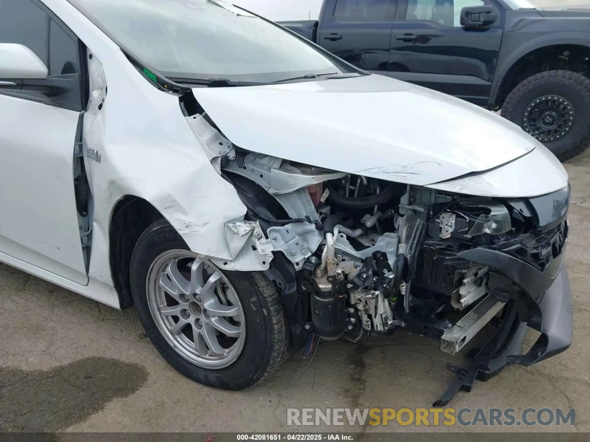 6 Photograph of a damaged car JTDKAMFP9M3194047 TOYOTA PRIUS PRIME 2021