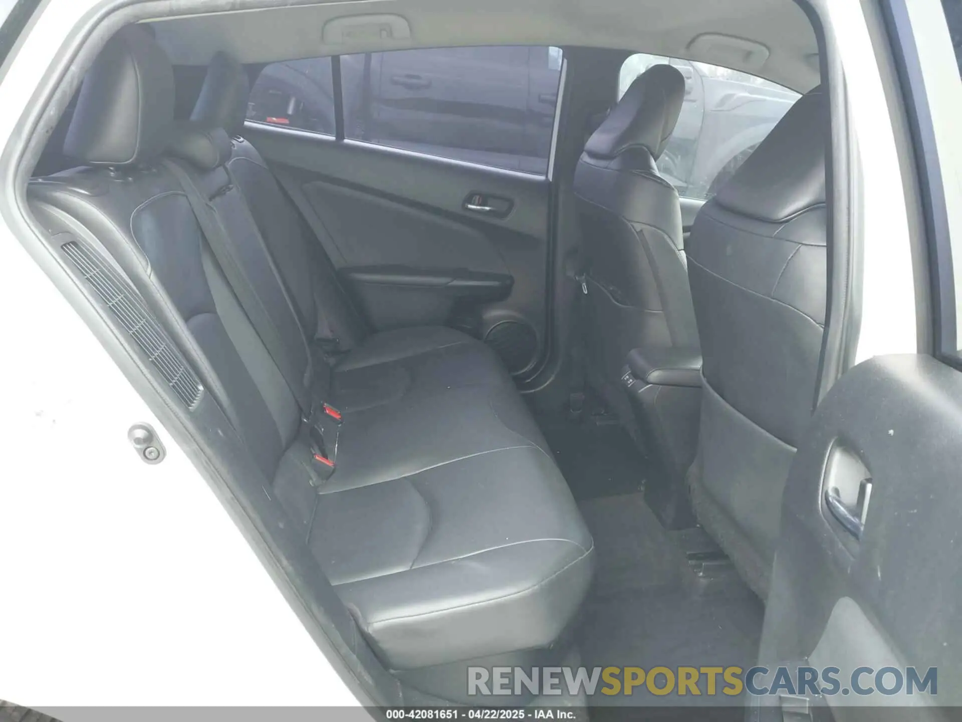 8 Photograph of a damaged car JTDKAMFP9M3194047 TOYOTA PRIUS PRIME 2021