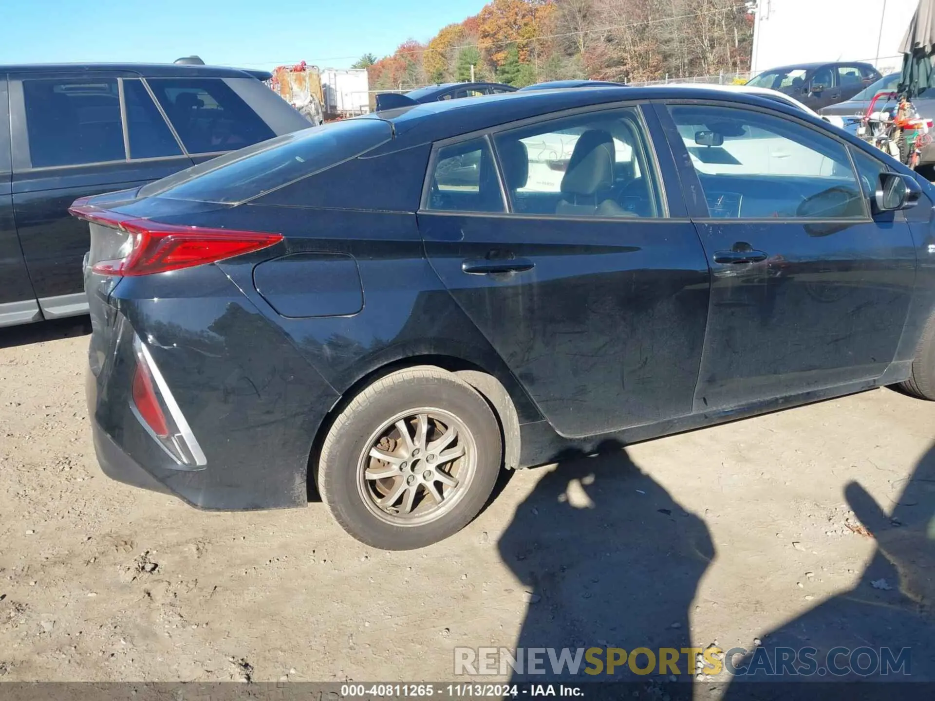 4 Photograph of a damaged car JTDKAMFPXM3181453 TOYOTA PRIUS PRIME 2021