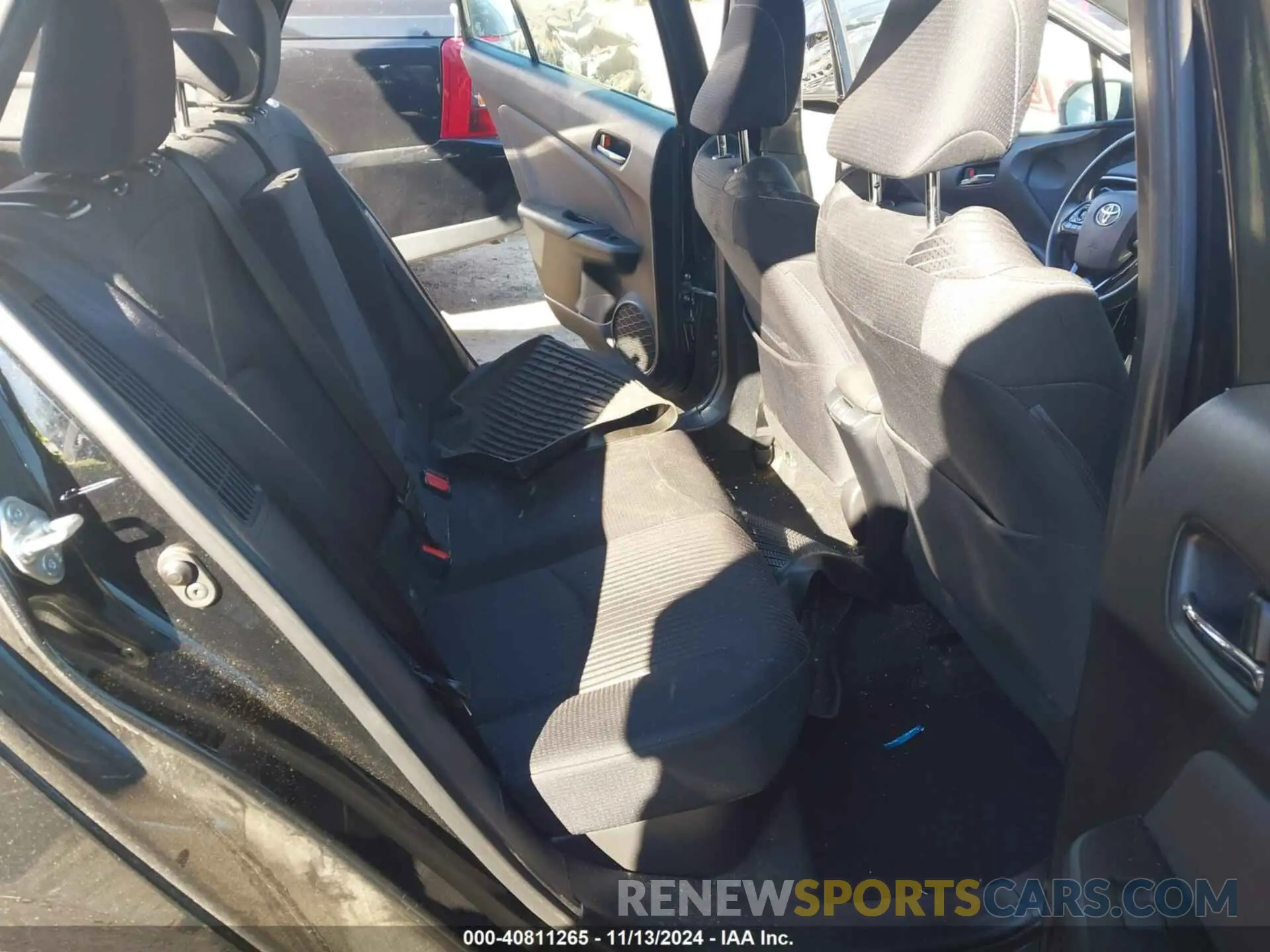 8 Photograph of a damaged car JTDKAMFPXM3181453 TOYOTA PRIUS PRIME 2021