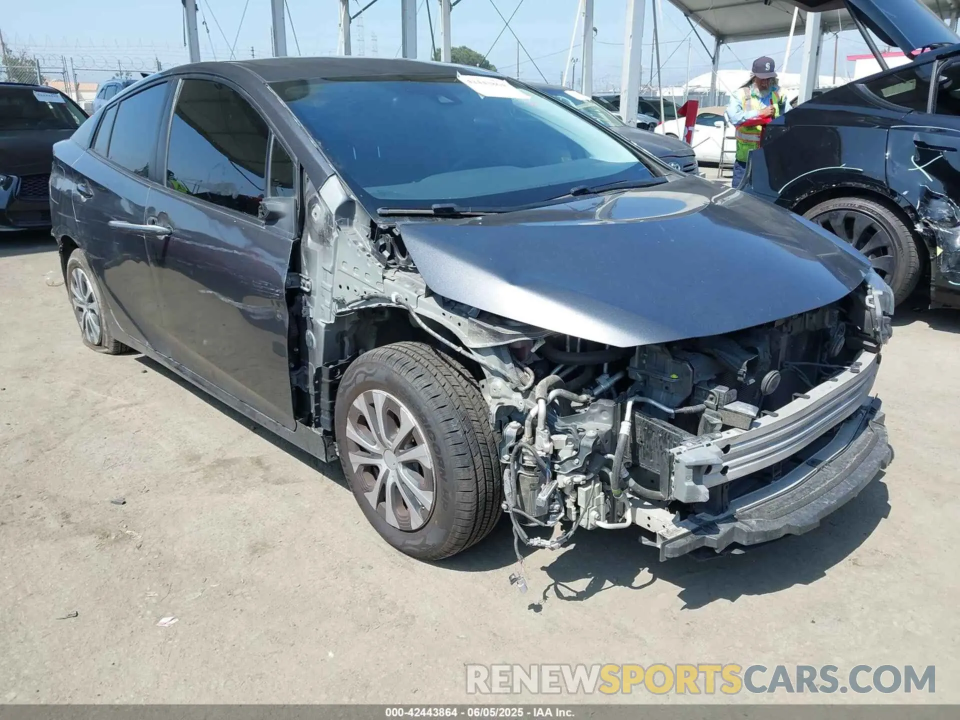 1 Photograph of a damaged car JTDKAMFPXM3190833 TOYOTA PRIUS PRIME 2021