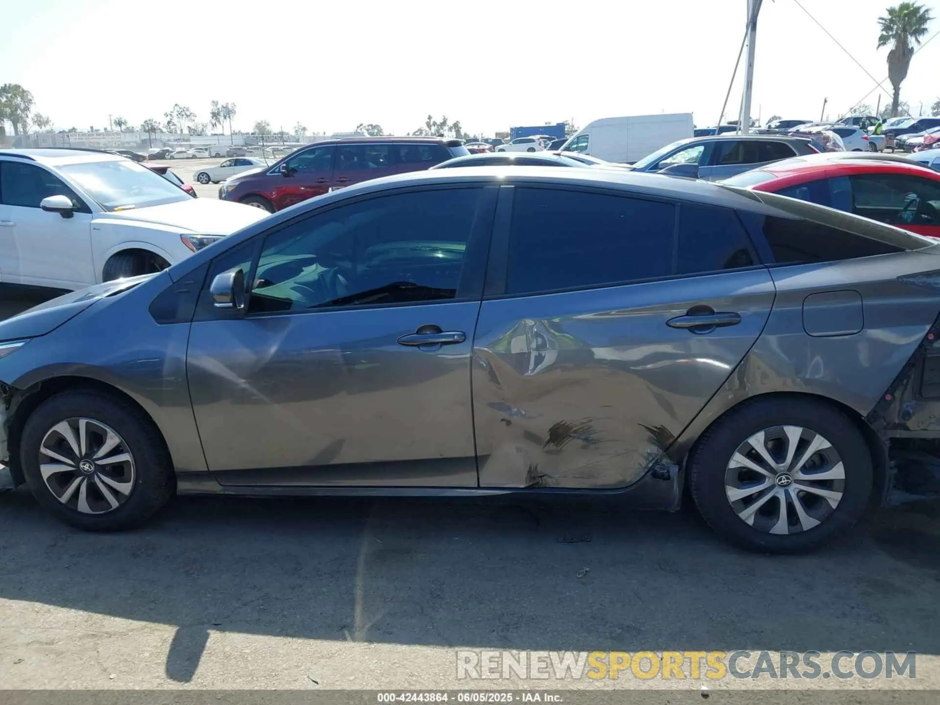 15 Photograph of a damaged car JTDKAMFPXM3190833 TOYOTA PRIUS PRIME 2021