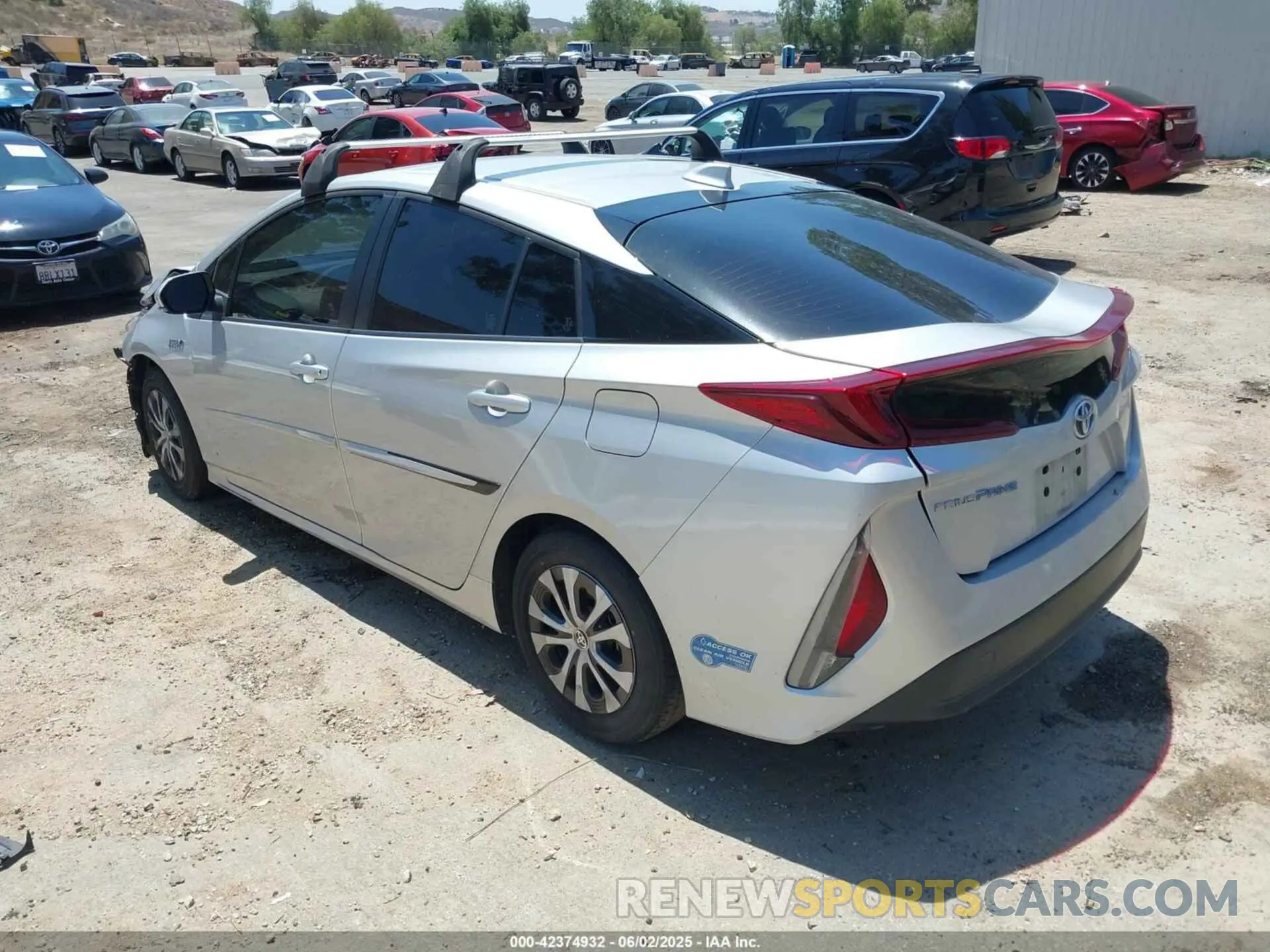 3 Photograph of a damaged car JTDKAMFP0N3204255 TOYOTA PRIUS PRIME 2022