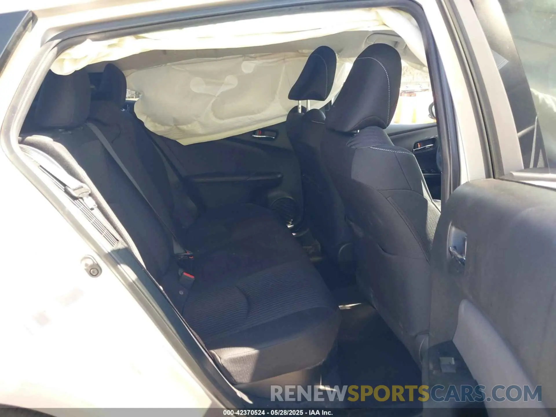 8 Photograph of a damaged car JTDKAMFP0N3218382 TOYOTA PRIUS PRIME 2022