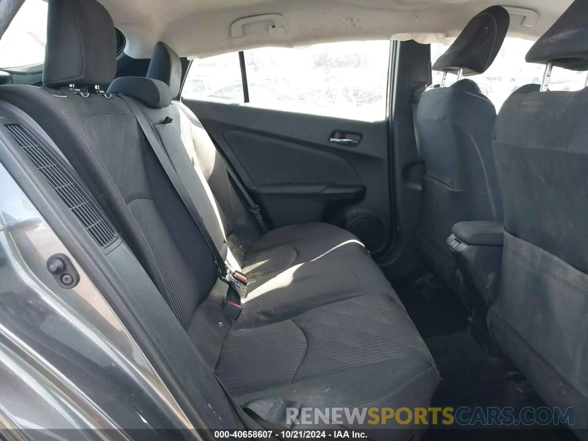 8 Photograph of a damaged car JTDKAMFP1N3202871 TOYOTA PRIUS PRIME 2022