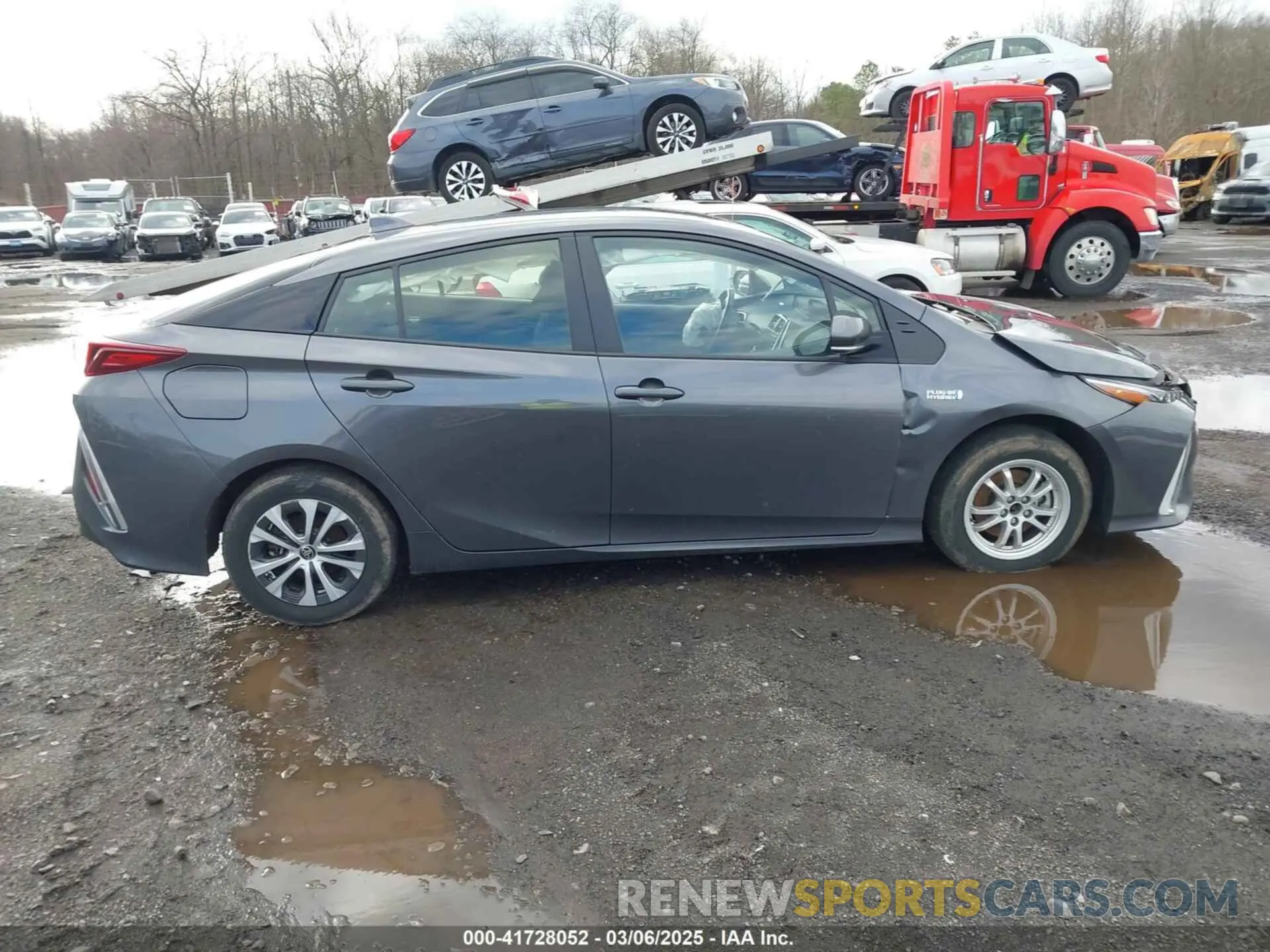 13 Photograph of a damaged car JTDKAMFP1N3218374 TOYOTA PRIUS PRIME 2022