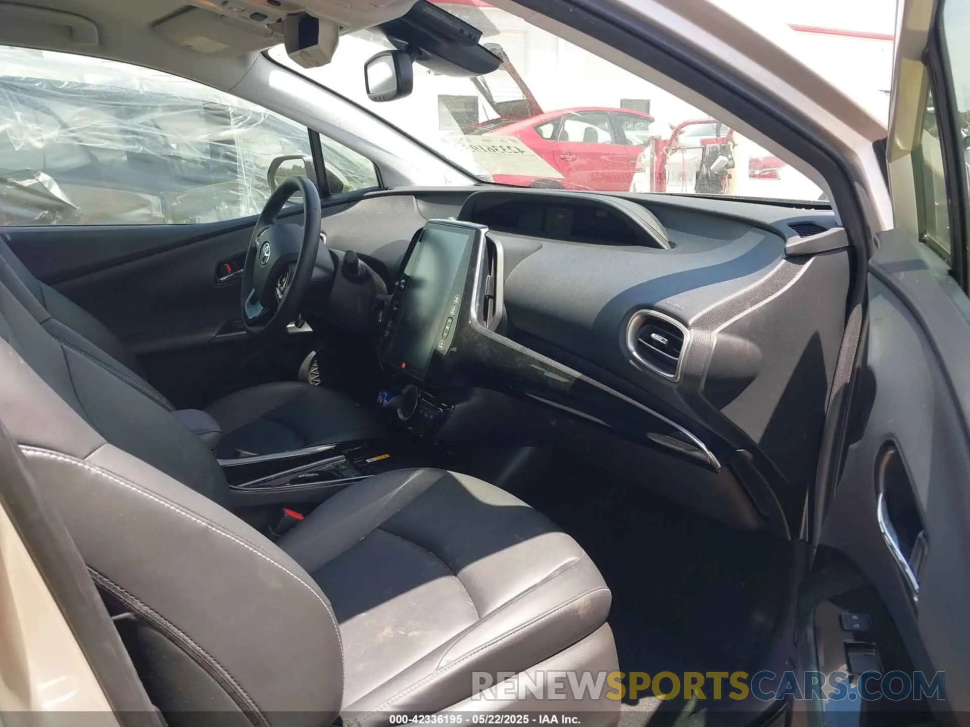 5 Photograph of a damaged car JTDKAMFP2N3208601 TOYOTA PRIUS PRIME 2022
