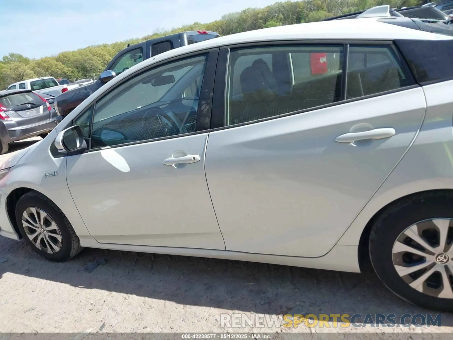 14 Photograph of a damaged car JTDKAMFP3N3202936 TOYOTA PRIUS PRIME 2022