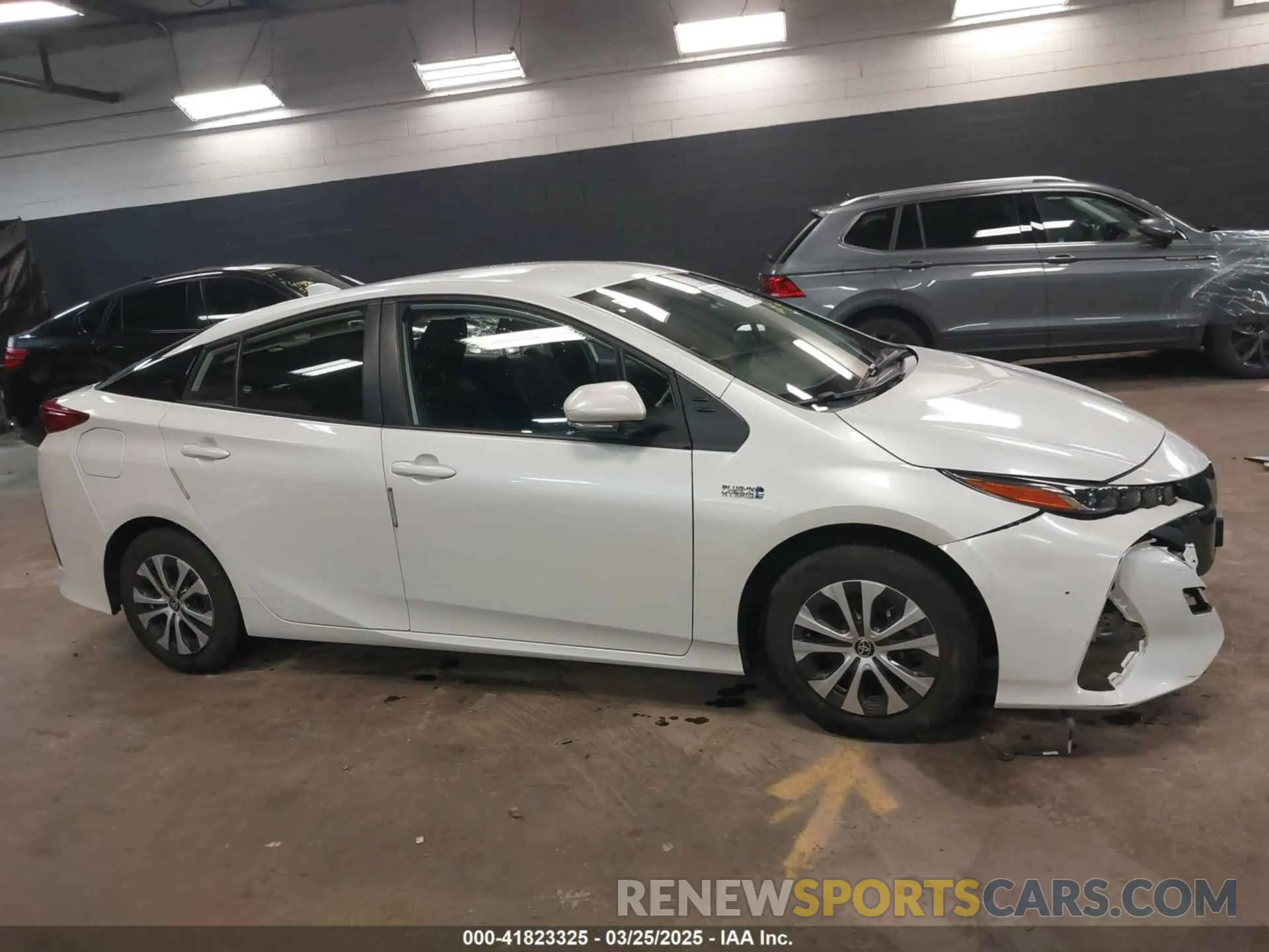 13 Photograph of a damaged car JTDKAMFP4N3204257 TOYOTA PRIUS PRIME 2022