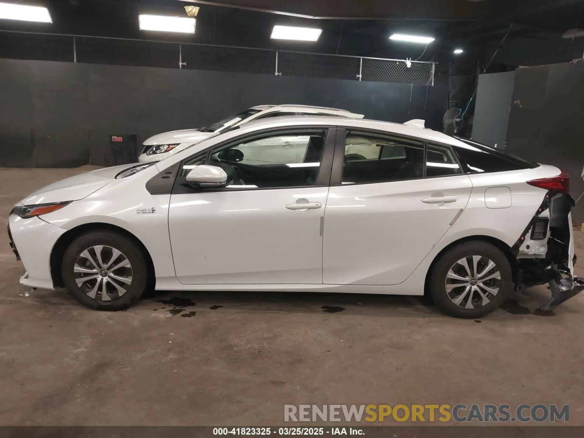 14 Photograph of a damaged car JTDKAMFP4N3204257 TOYOTA PRIUS PRIME 2022