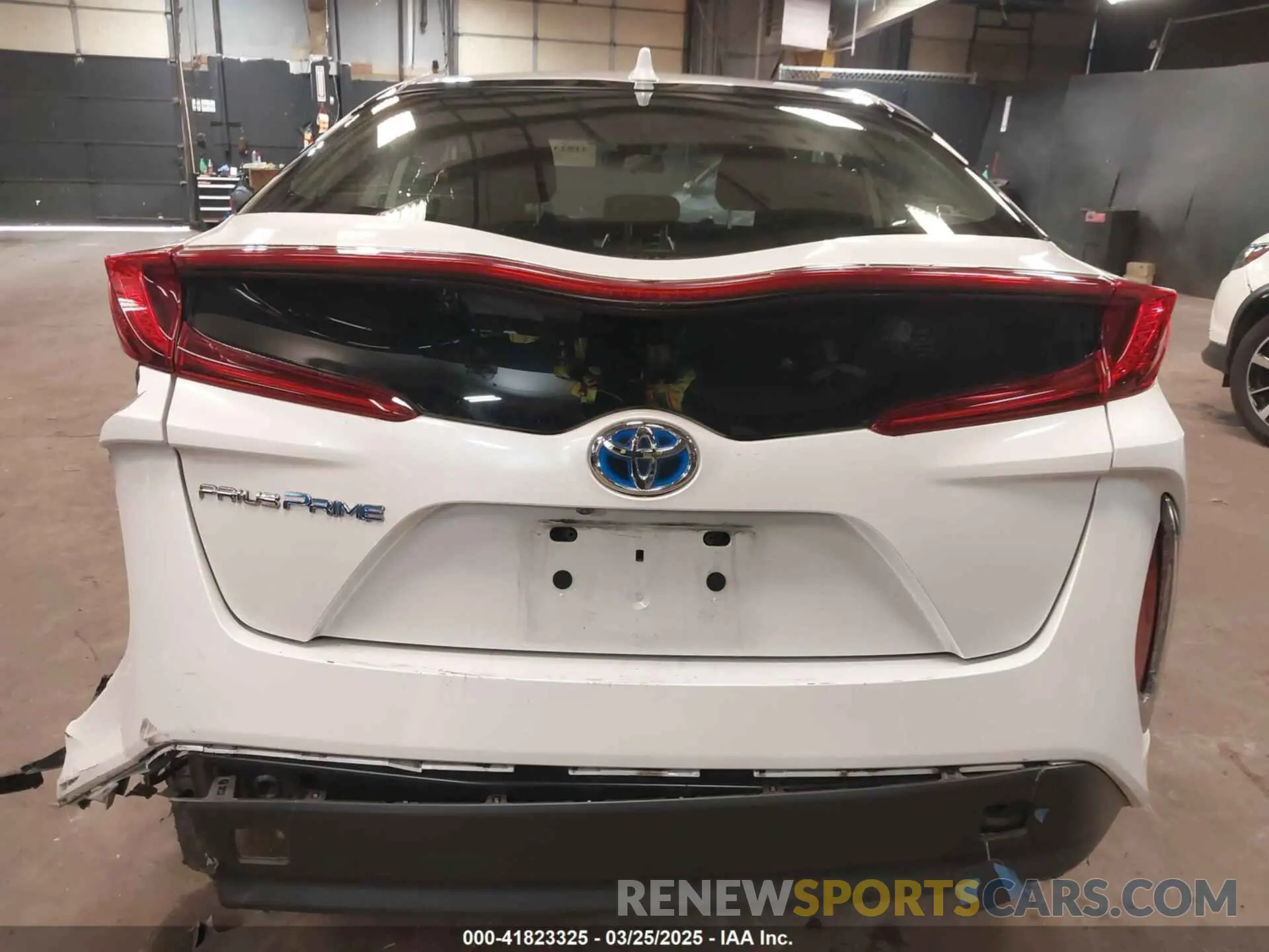 16 Photograph of a damaged car JTDKAMFP4N3204257 TOYOTA PRIUS PRIME 2022