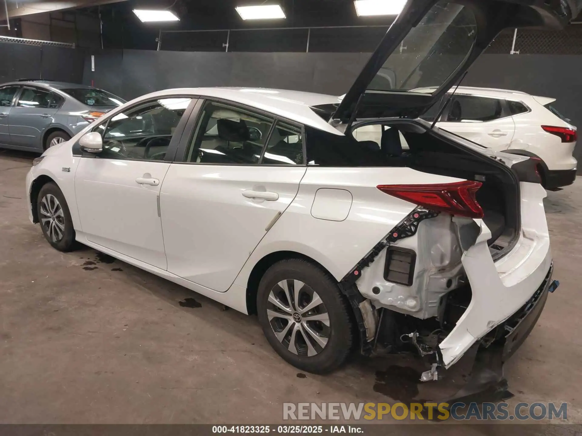 3 Photograph of a damaged car JTDKAMFP4N3204257 TOYOTA PRIUS PRIME 2022