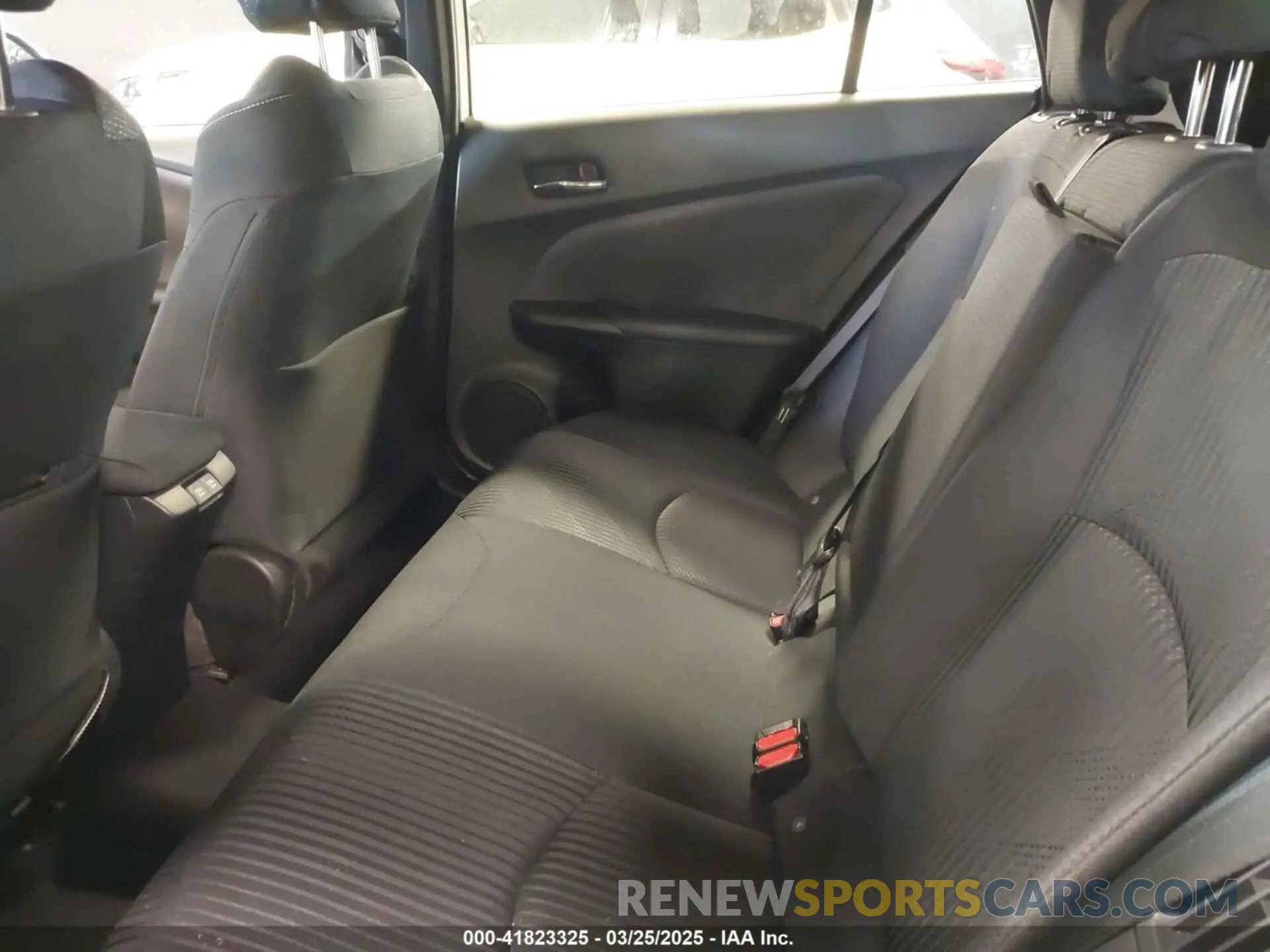 8 Photograph of a damaged car JTDKAMFP4N3204257 TOYOTA PRIUS PRIME 2022