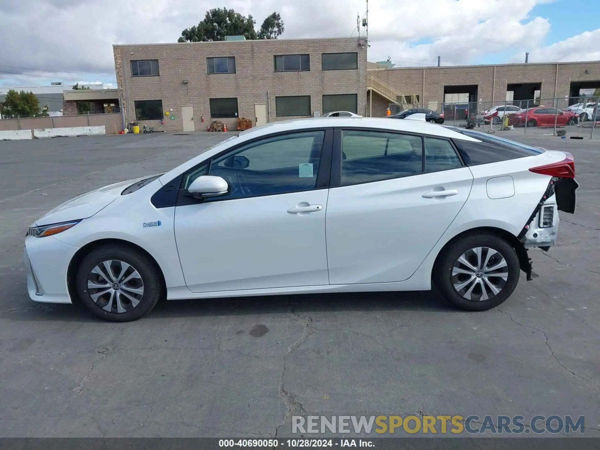15 Photograph of a damaged car JTDKAMFP4N3221446 TOYOTA PRIUS PRIME 2022