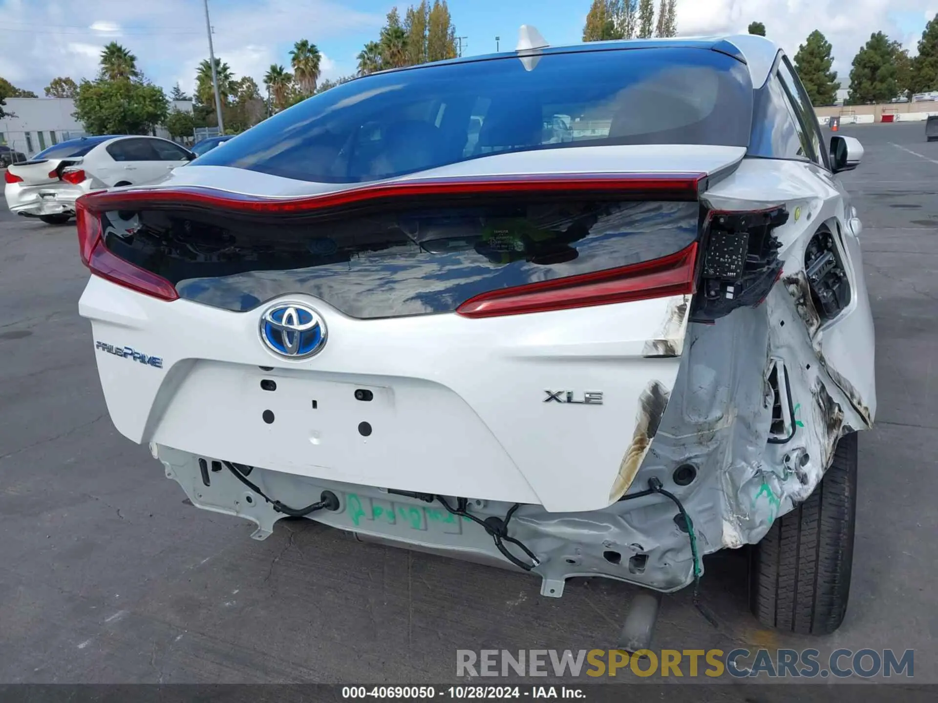 6 Photograph of a damaged car JTDKAMFP4N3221446 TOYOTA PRIUS PRIME 2022