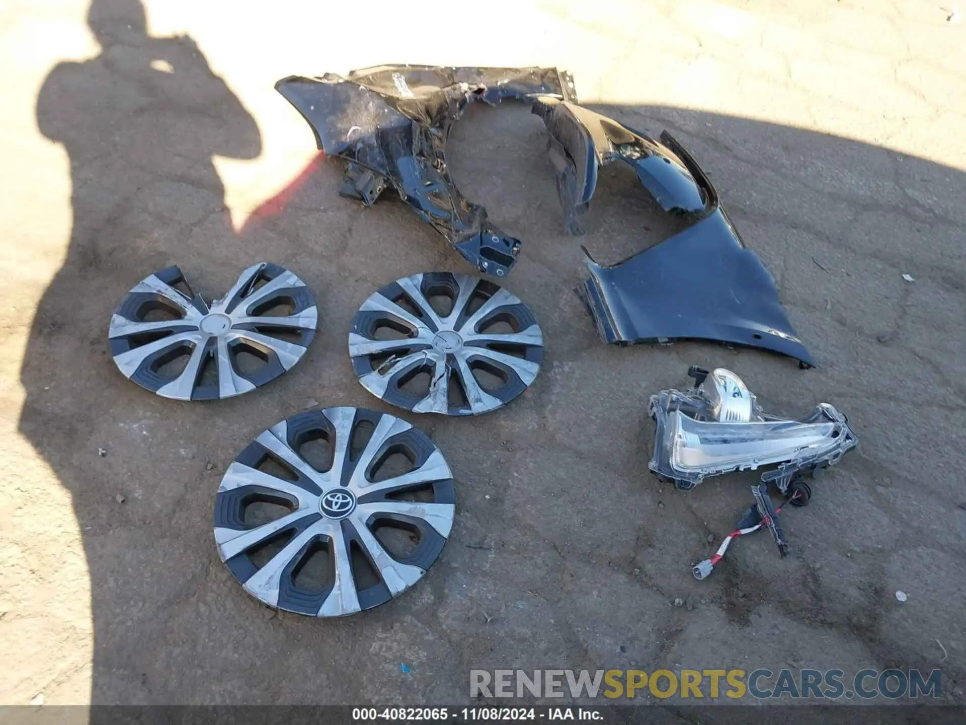12 Photograph of a damaged car JTDKAMFP5N3225781 TOYOTA PRIUS PRIME 2022