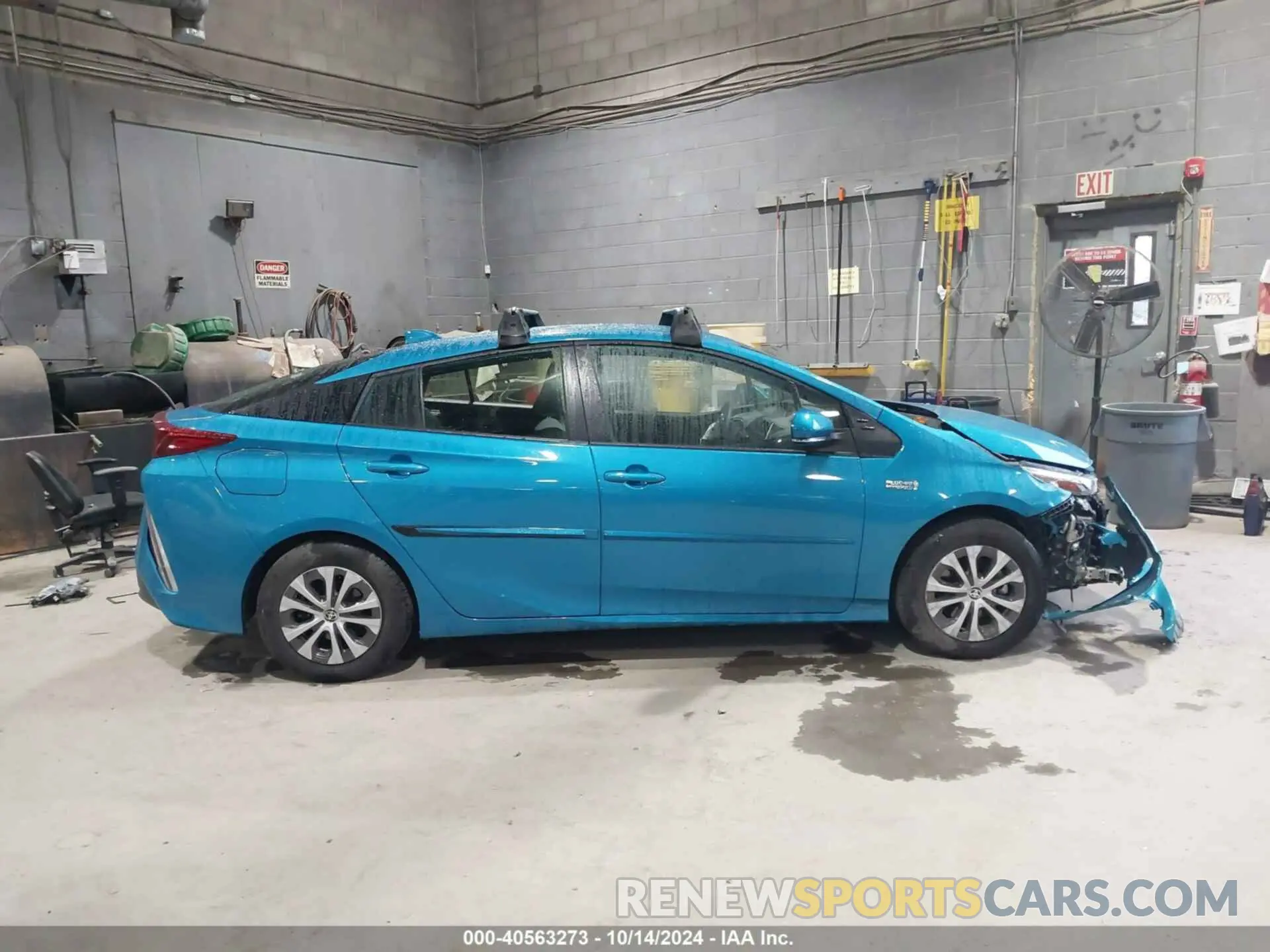 13 Photograph of a damaged car JTDKAMFP6N3228382 TOYOTA PRIUS PRIME 2022